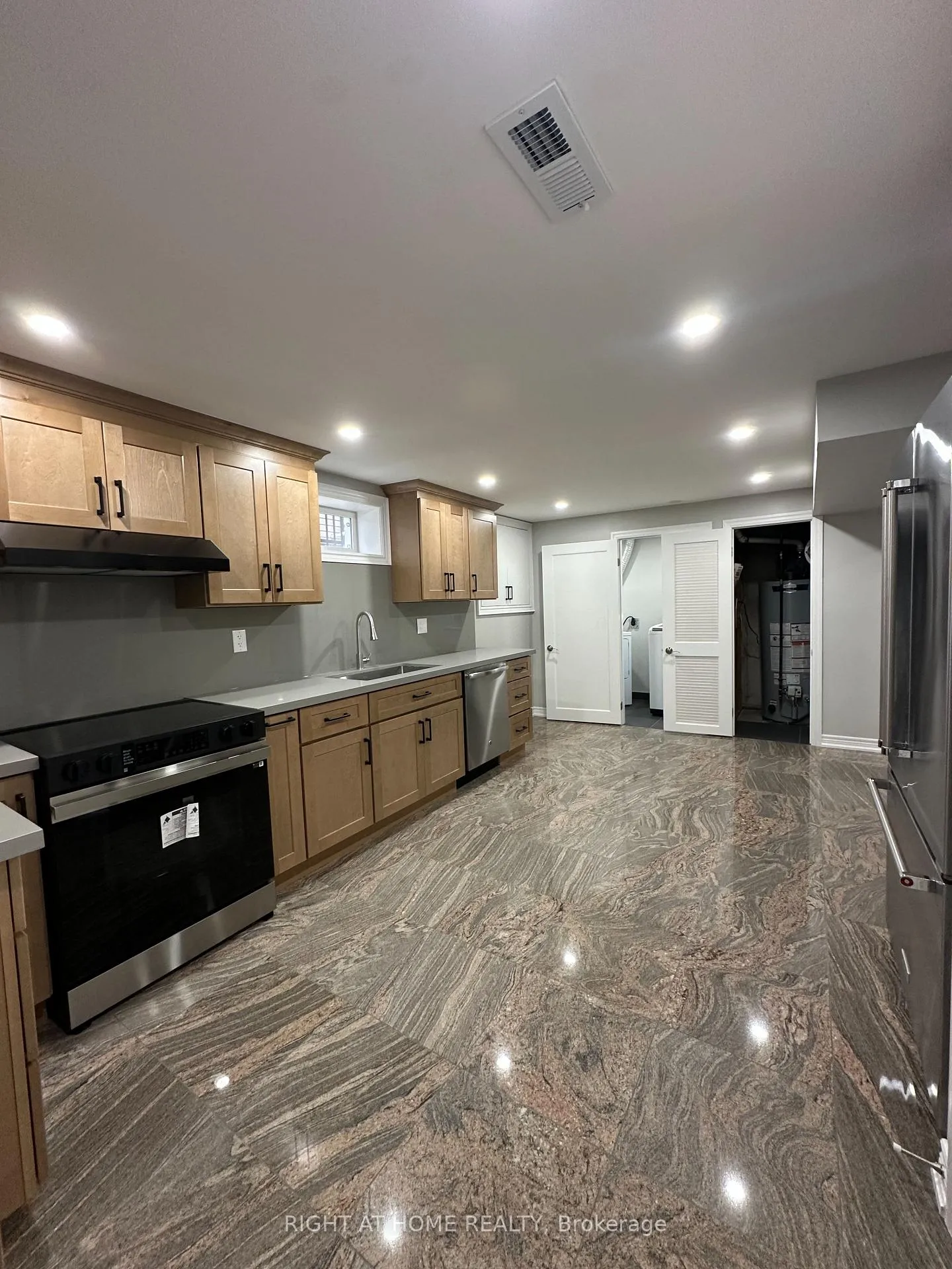 Photo 5 of 3252 Palmer Drive, Burlington, Palmer — HOMEH