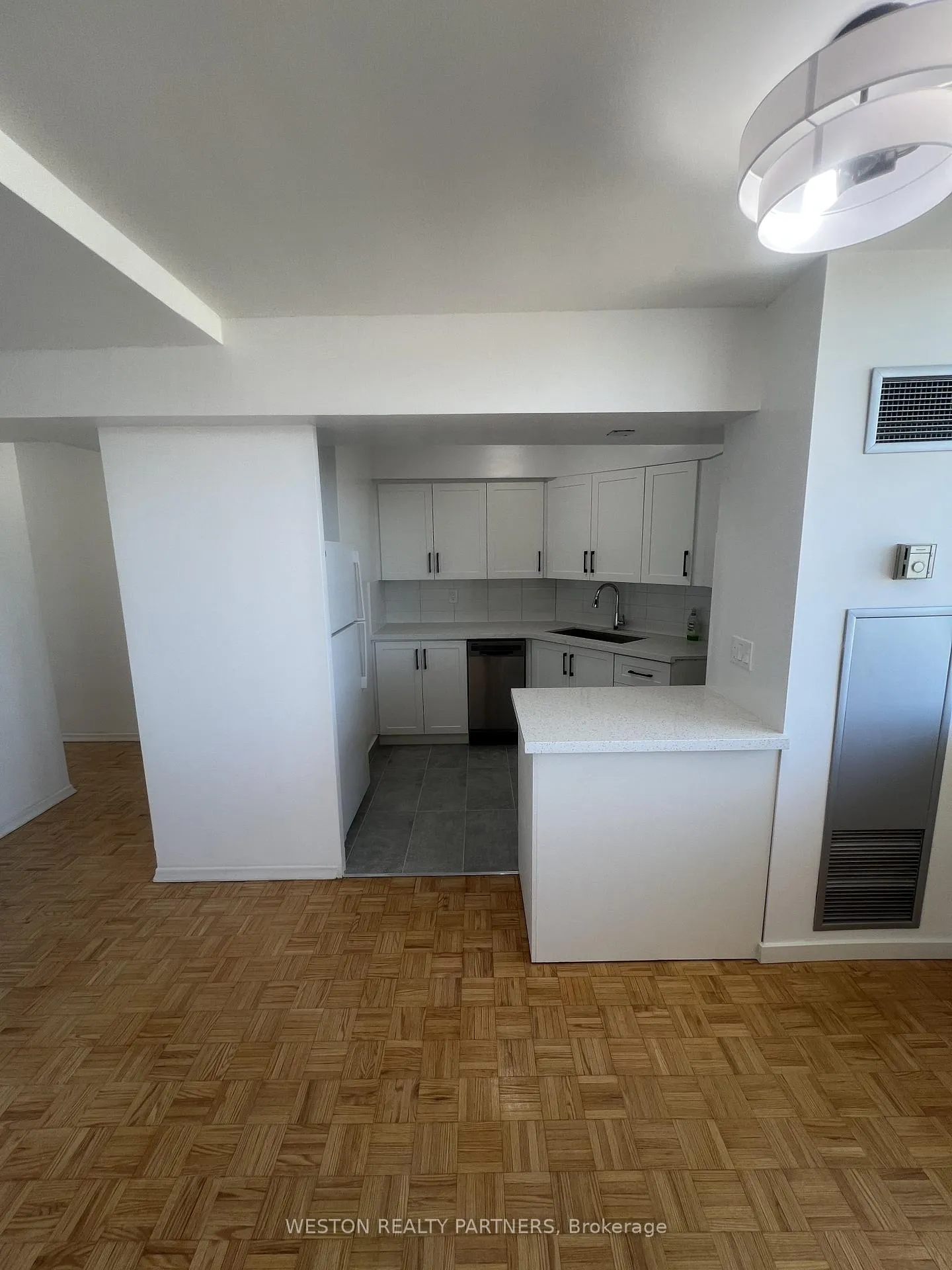 Photo 2 of Unit PH3, 171 Erskine Avenue, Toronto, Mount Pleasant West — HOMEH