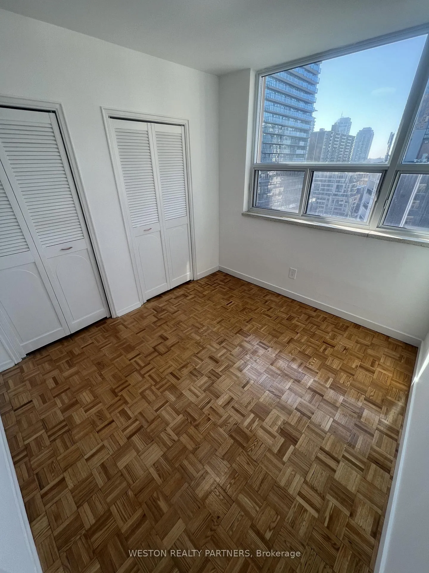 Photo 6 of Unit PH3, 171 Erskine Avenue, Toronto, Mount Pleasant West — HOMEH