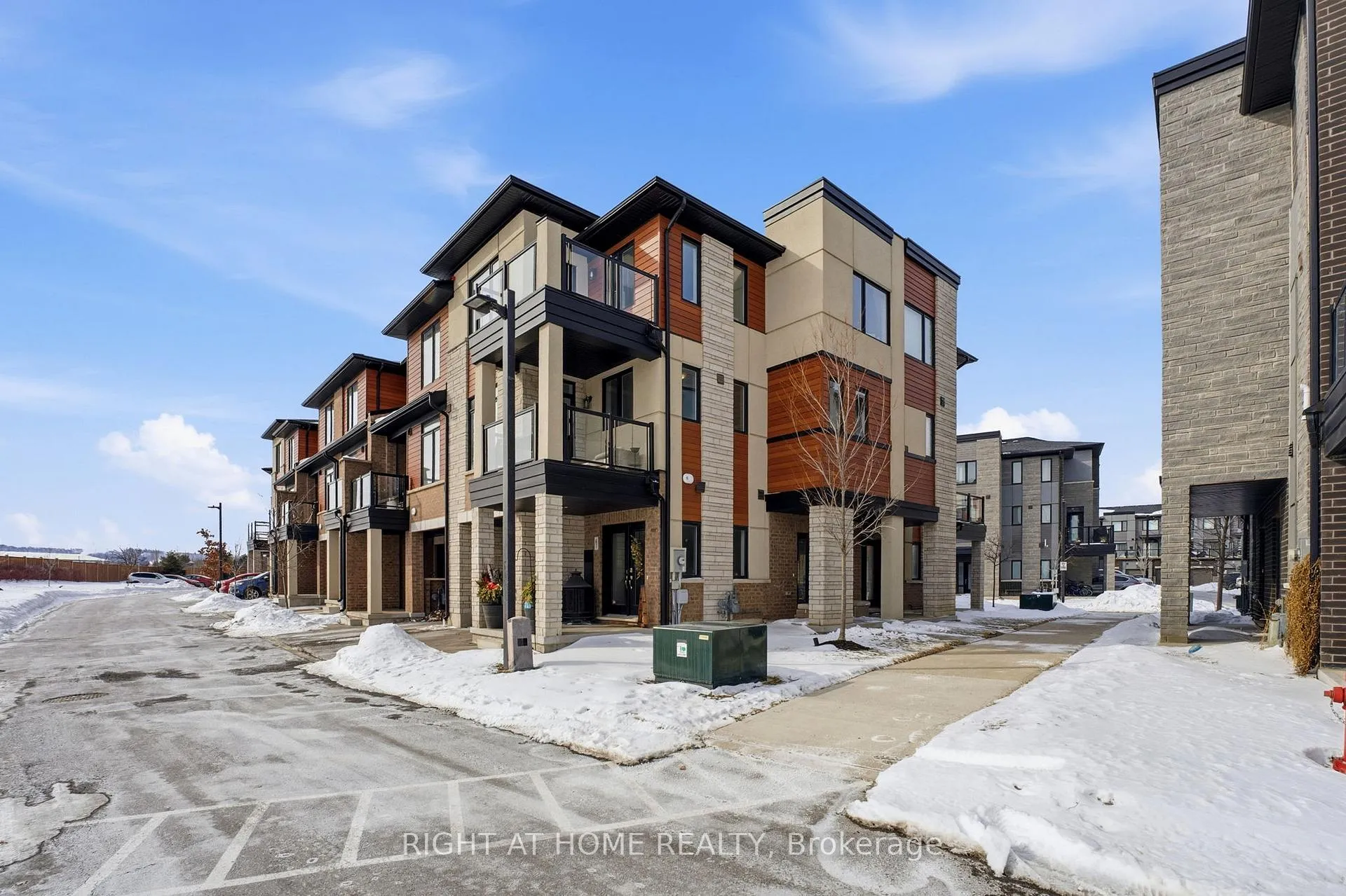 Front of Unit 67, 590 North Service Road