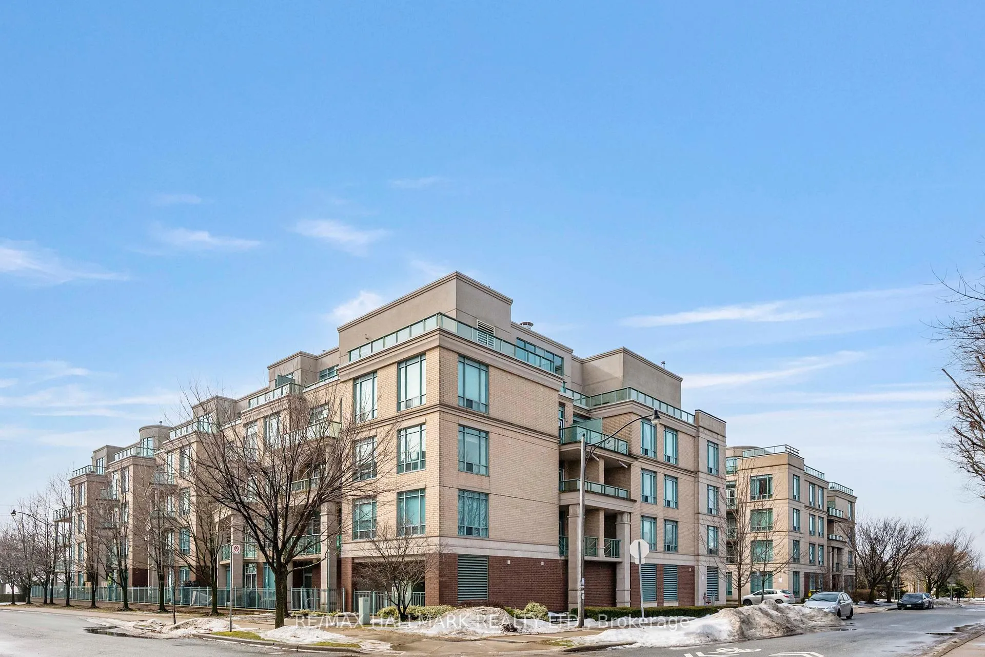 Photo 1 of Unit 224, 9 Boardwalk Drive, Toronto, The Beaches — HOMEH