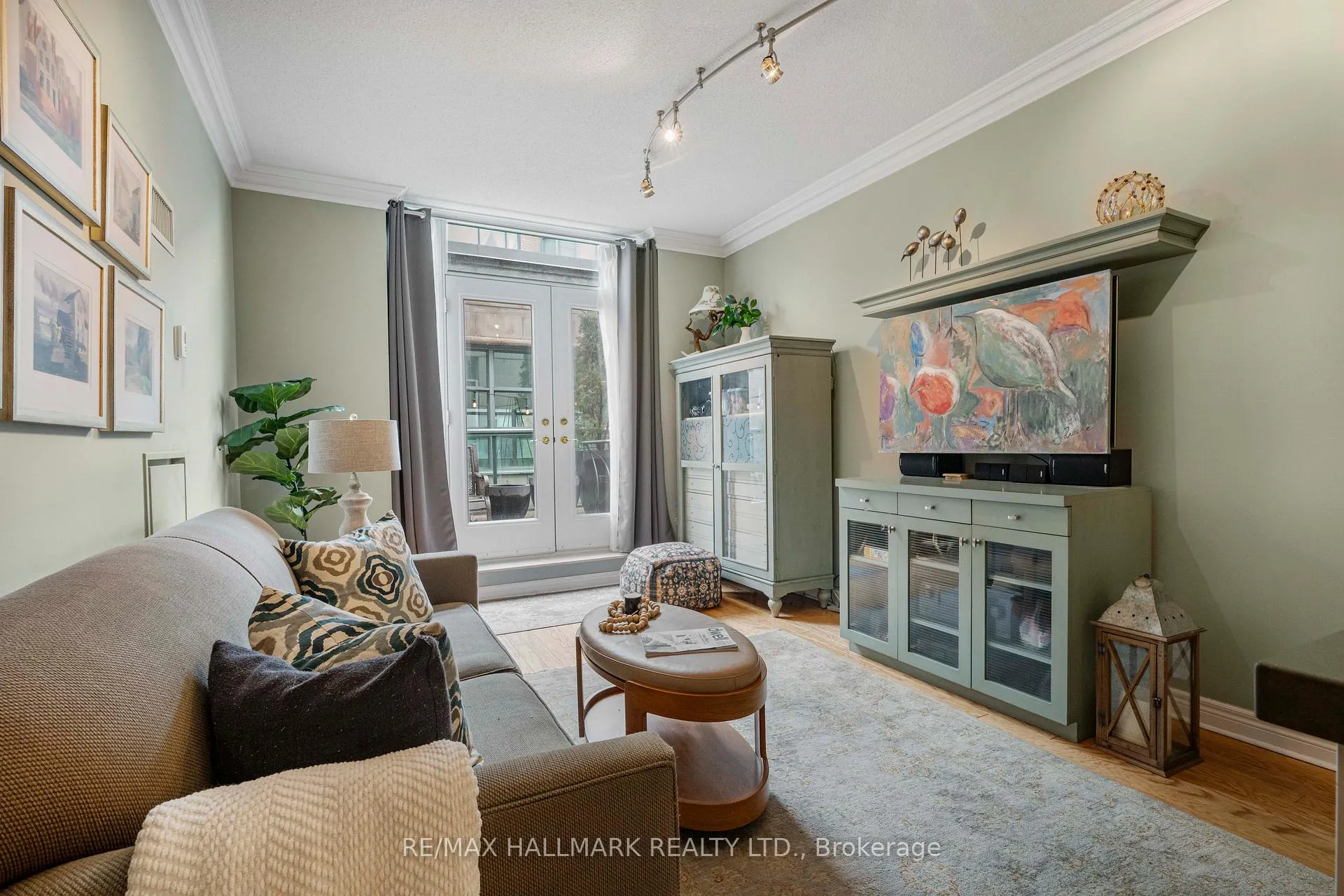 Photo 14 of Unit 224, 9 Boardwalk Drive, Toronto, The Beaches — HOMEH