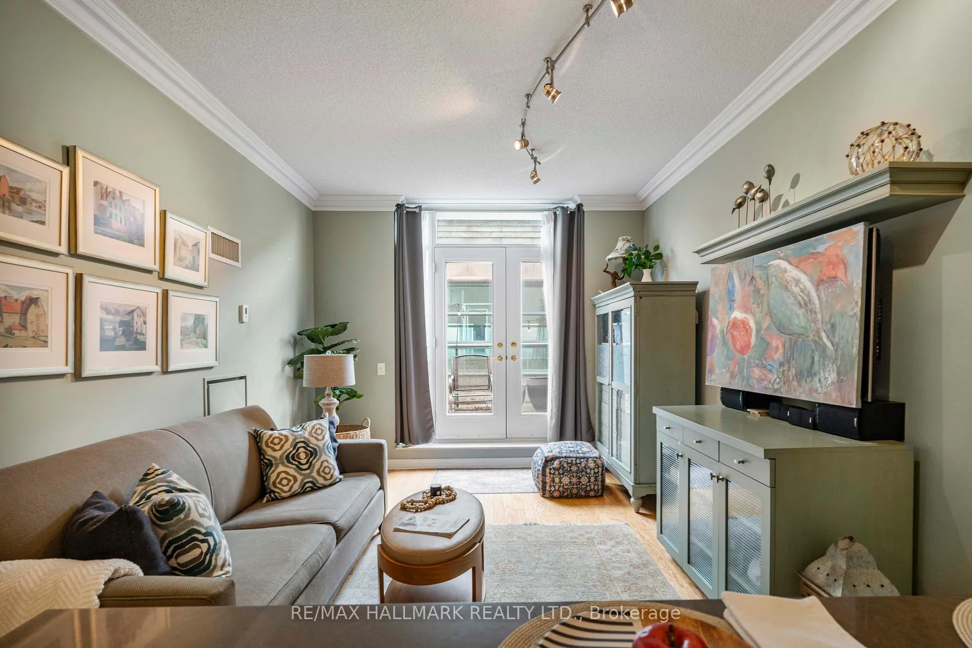 Photo 15 of Unit 224, 9 Boardwalk Drive, Toronto, The Beaches — HOMEH