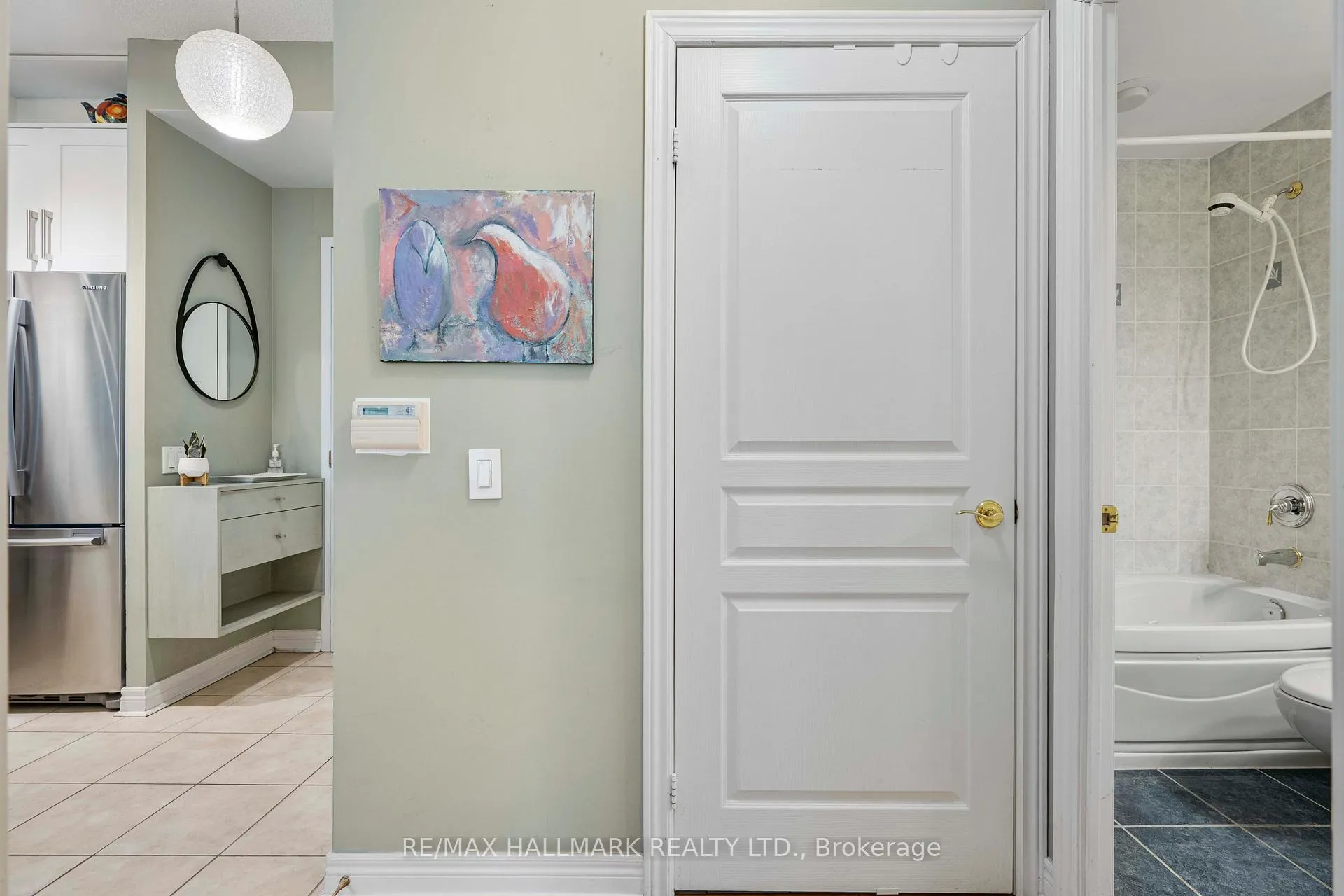 Photo 19 of Unit 224, 9 Boardwalk Drive, Toronto, The Beaches — HOMEH