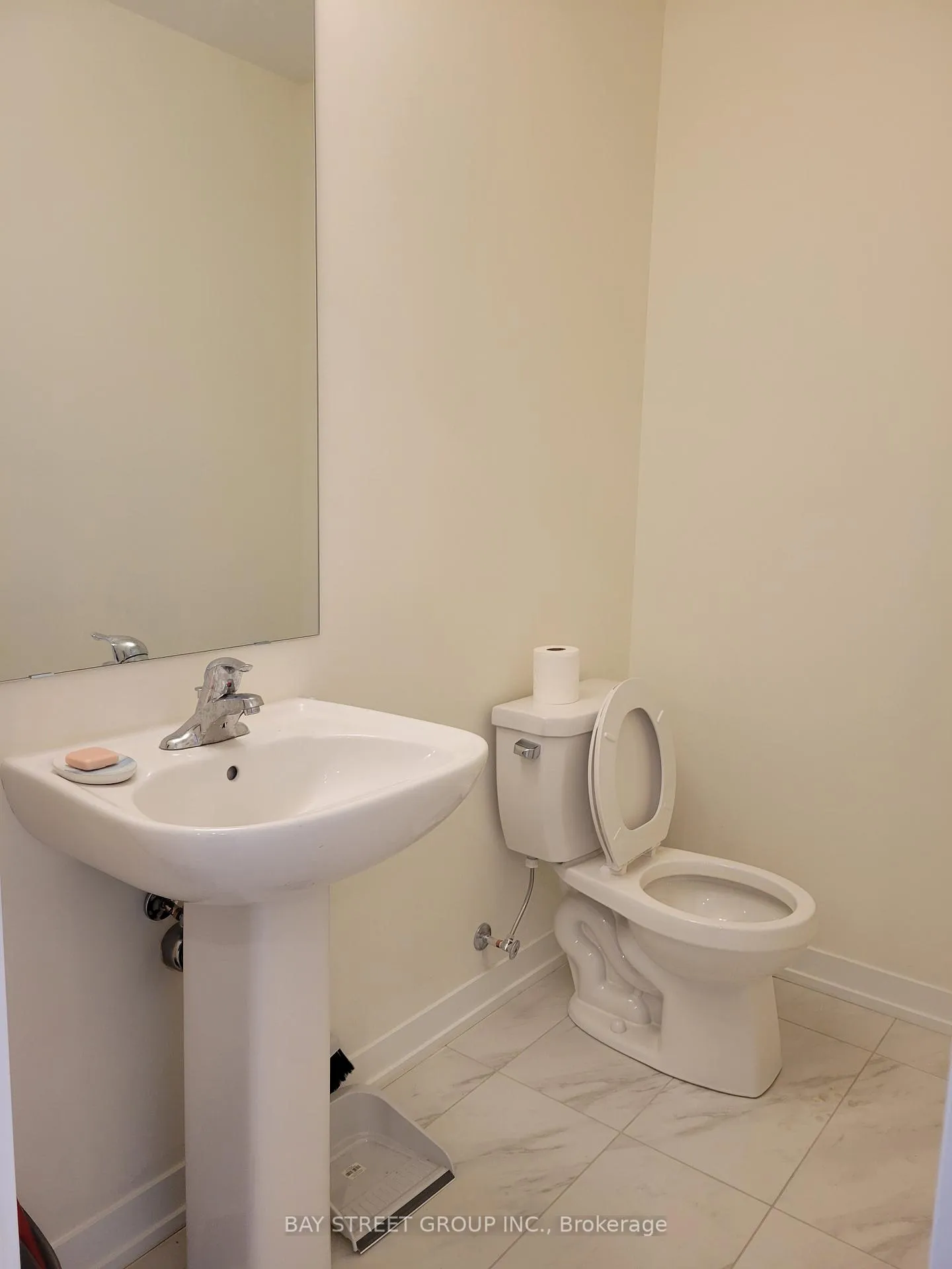 Photo 6 of Unit 105, 1695 Dersan Street, Pickering, Duffin Heights — HOMEH