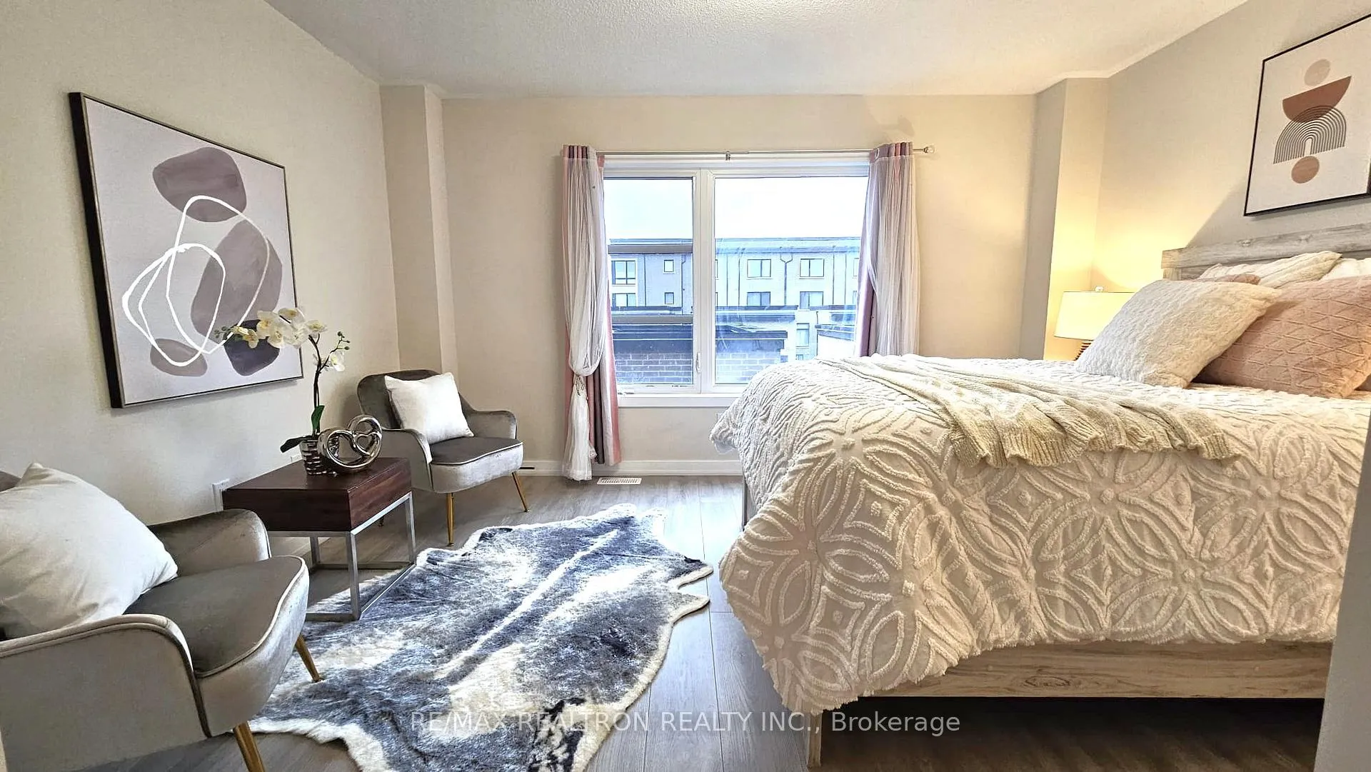 Photo 12 of 2202 Donald Cousens Parkway, Markham, Cornell — HOMEH
