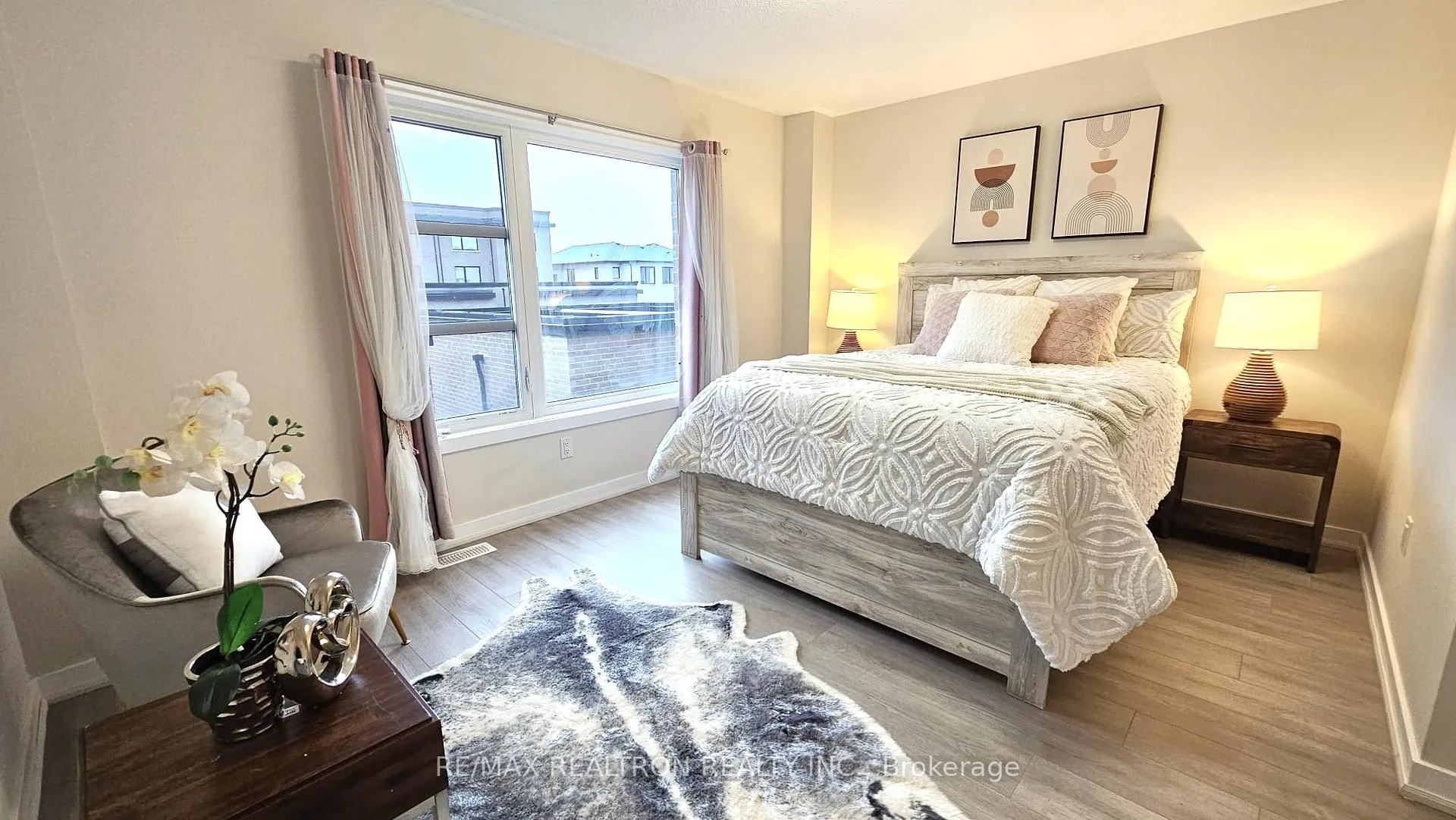 Photo 13 of 2202 Donald Cousens Parkway, Markham, Cornell — HOMEH