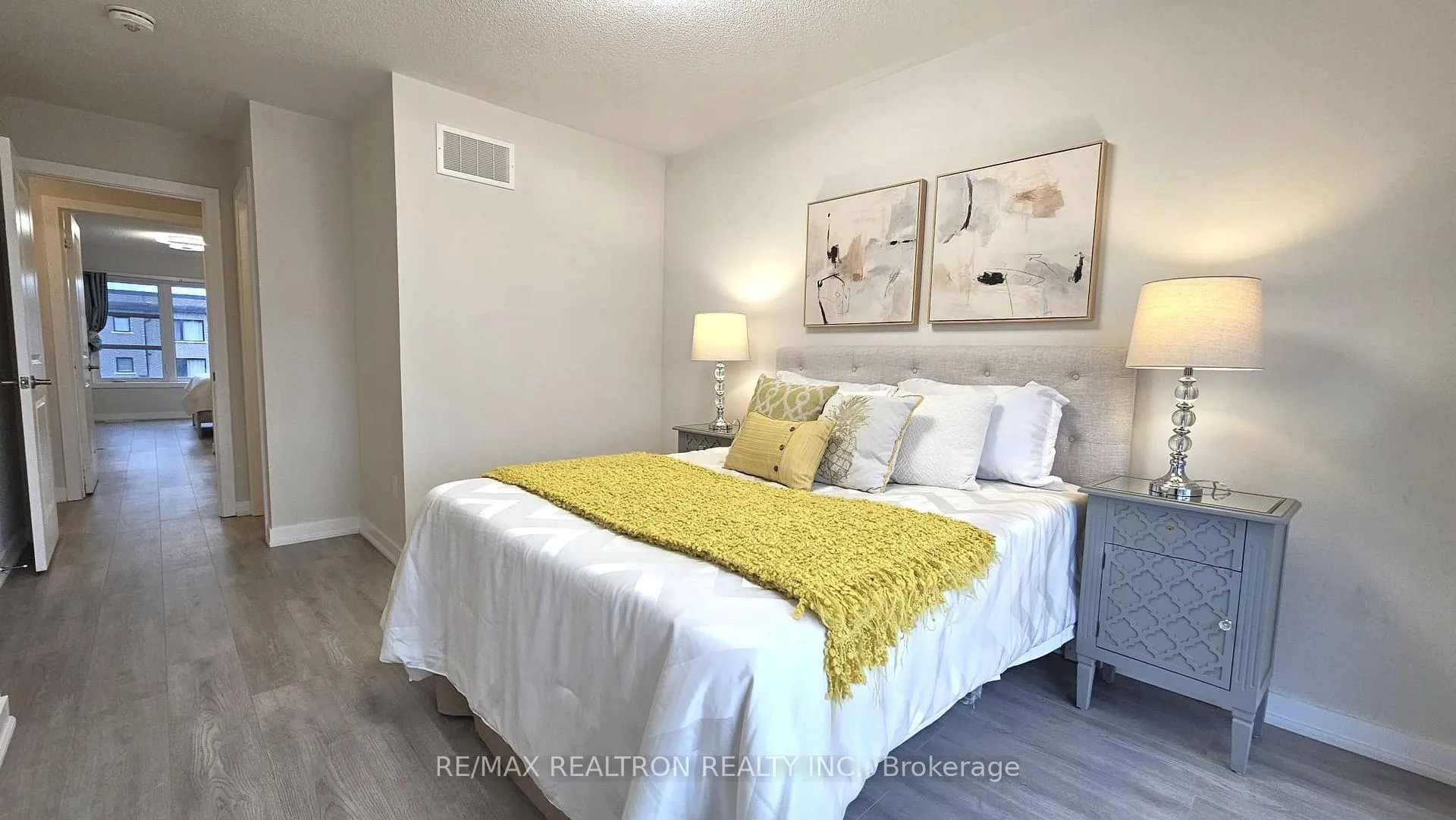 Photo 17 of 2202 Donald Cousens Parkway, Markham, Cornell — HOMEH