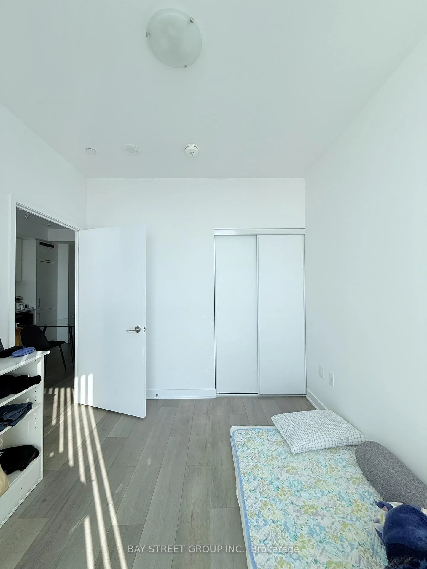Photo 6 of Unit 1115, 10 Honeycrisp Crescent, Vaughan, Vaughan Corporate Centre — HOMEH