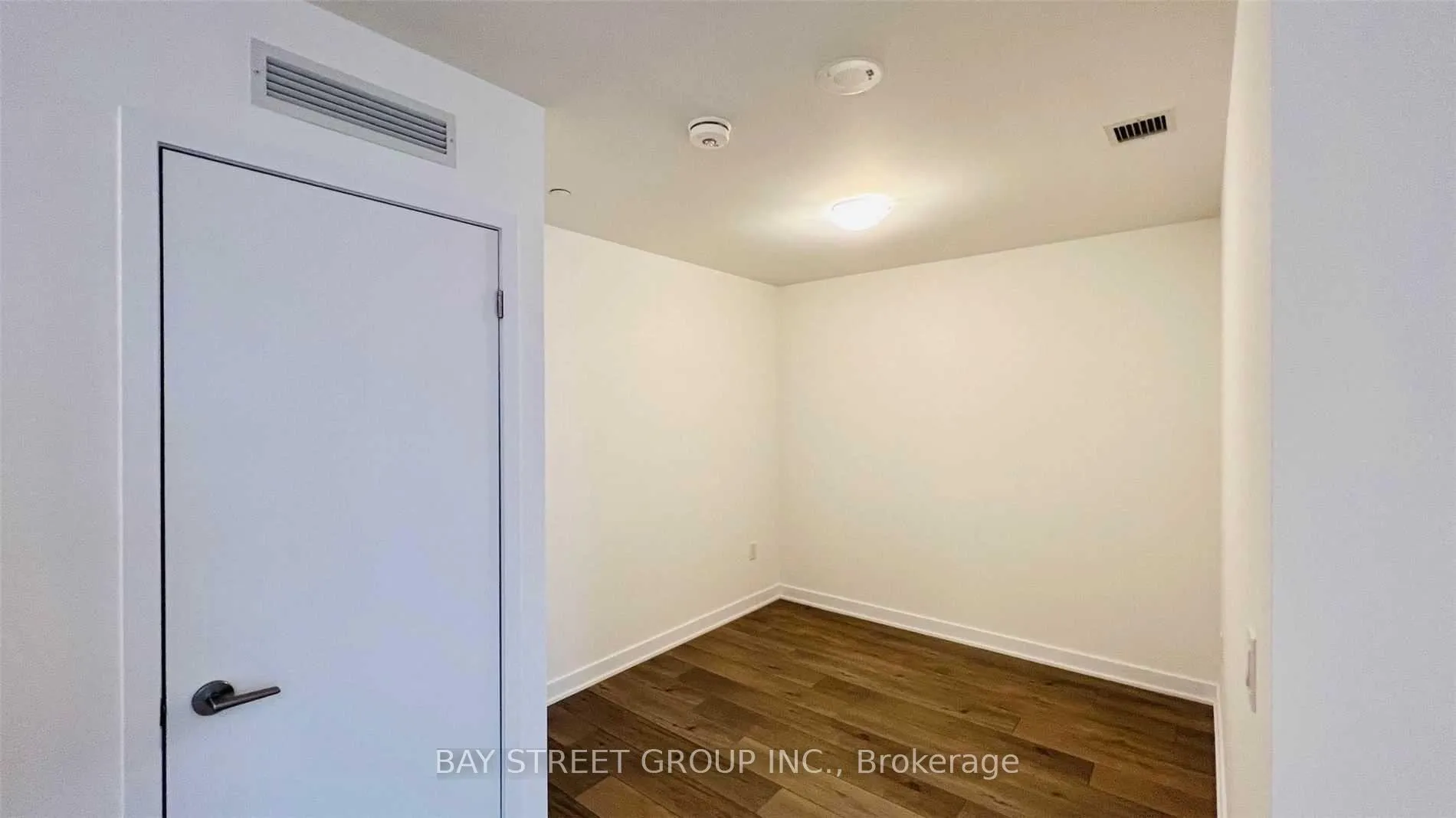 Photo 9 of Unit 1115, 10 Honeycrisp Crescent, Vaughan, Vaughan Corporate Centre — HOMEH