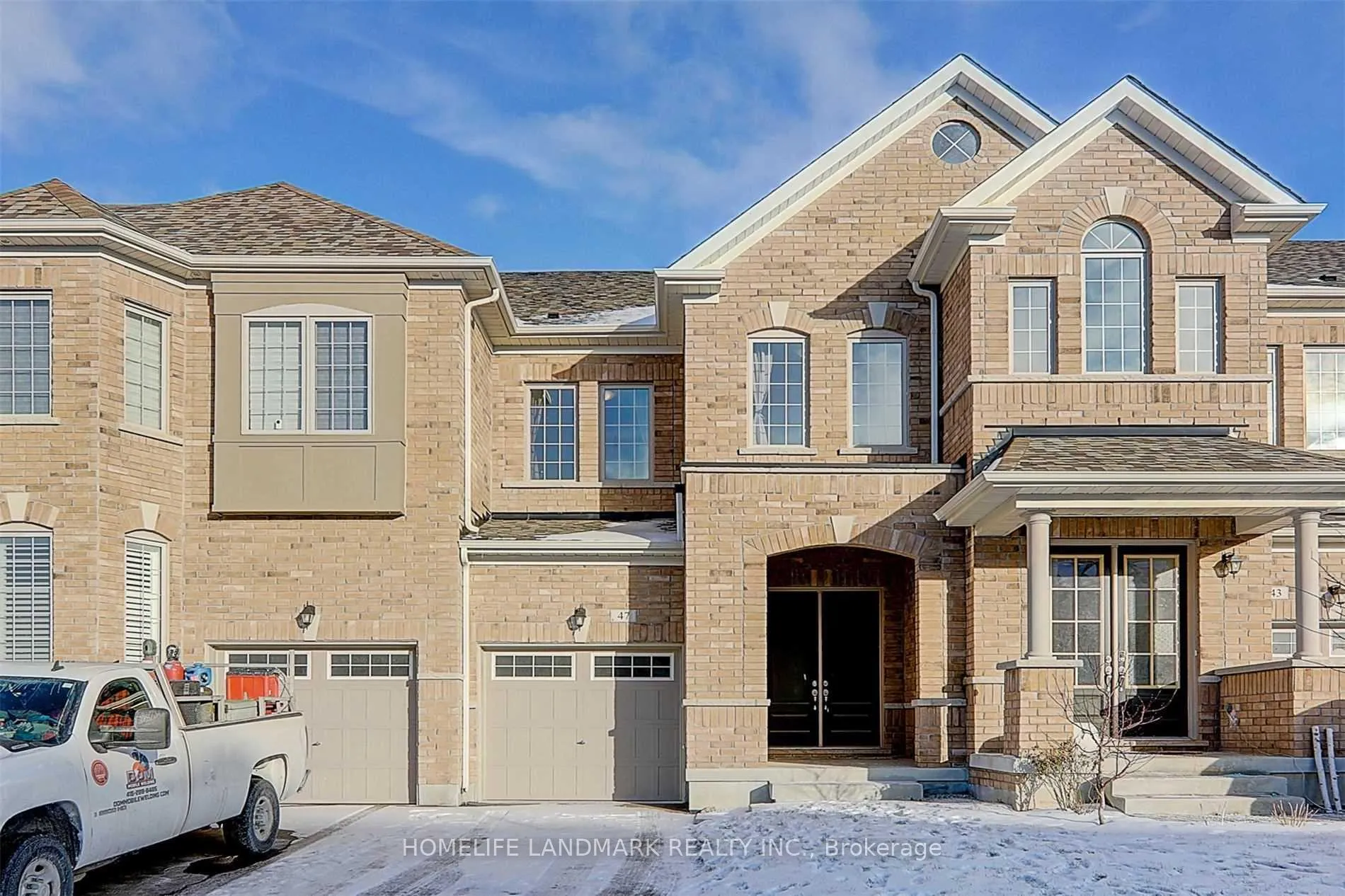 Photo 7 of 47 Durblee Avenue, Aurora, Rural Aurora — HOMEH