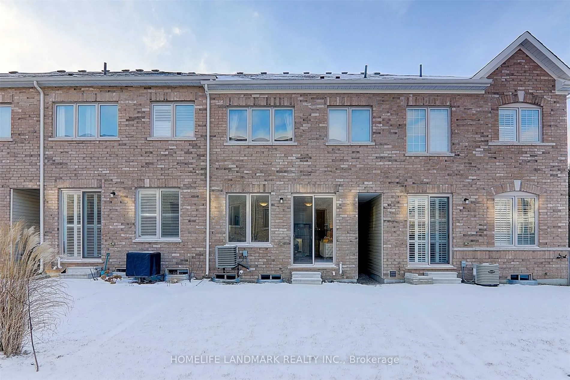 Photo 8 of 47 Durblee Avenue, Aurora, Rural Aurora — HOMEH