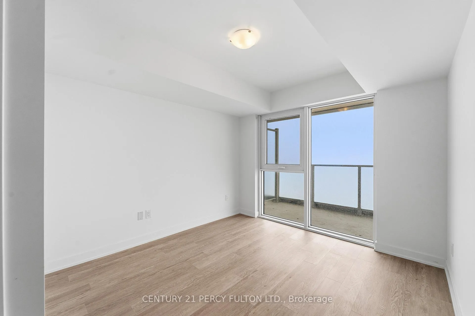 Photo 10 of Unit 2508, 1010 Sandy Beach Road, Pickering, Bay Ridges — HOMEH