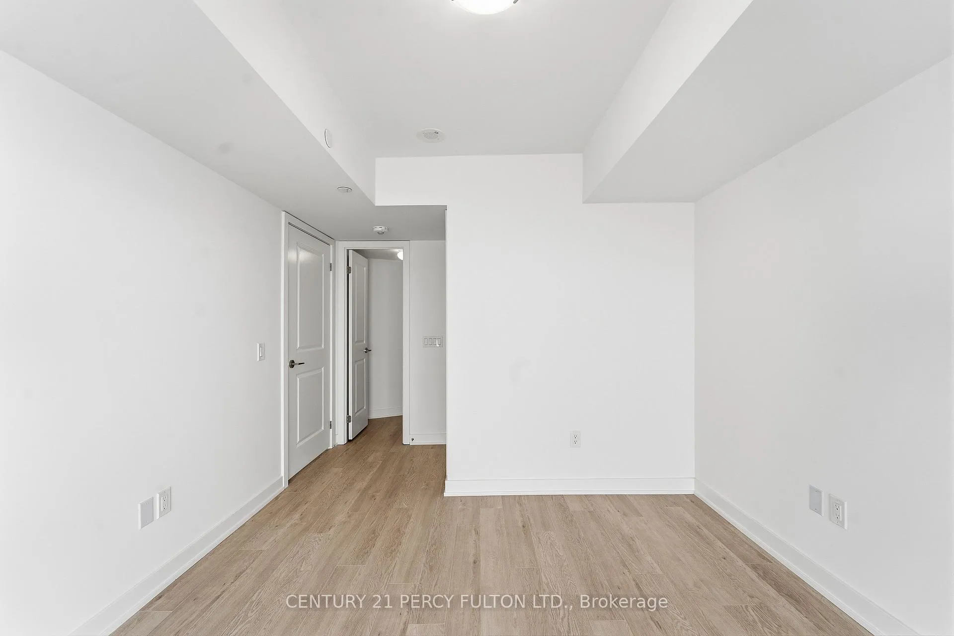 Photo 11 of Unit 2508, 1010 Sandy Beach Road, Pickering, Bay Ridges — HOMEH