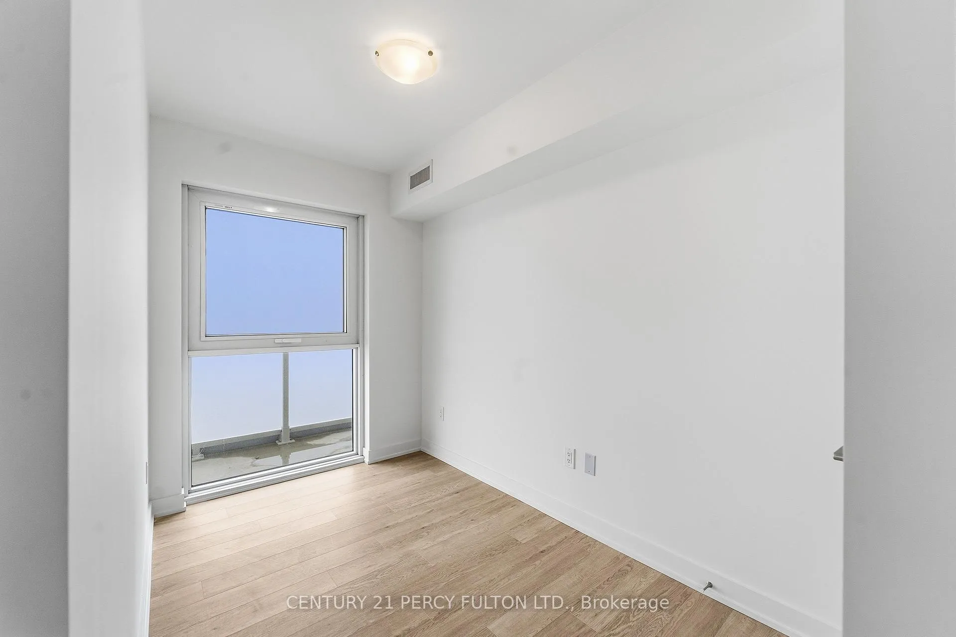 Photo 17 of Unit 2508, 1010 Sandy Beach Road, Pickering, Bay Ridges — HOMEH