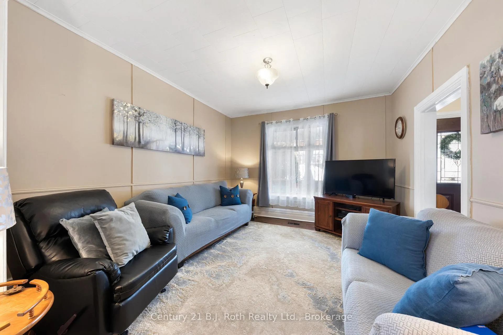 Photo 10 of 347 Second Street, Midland — HOMEH