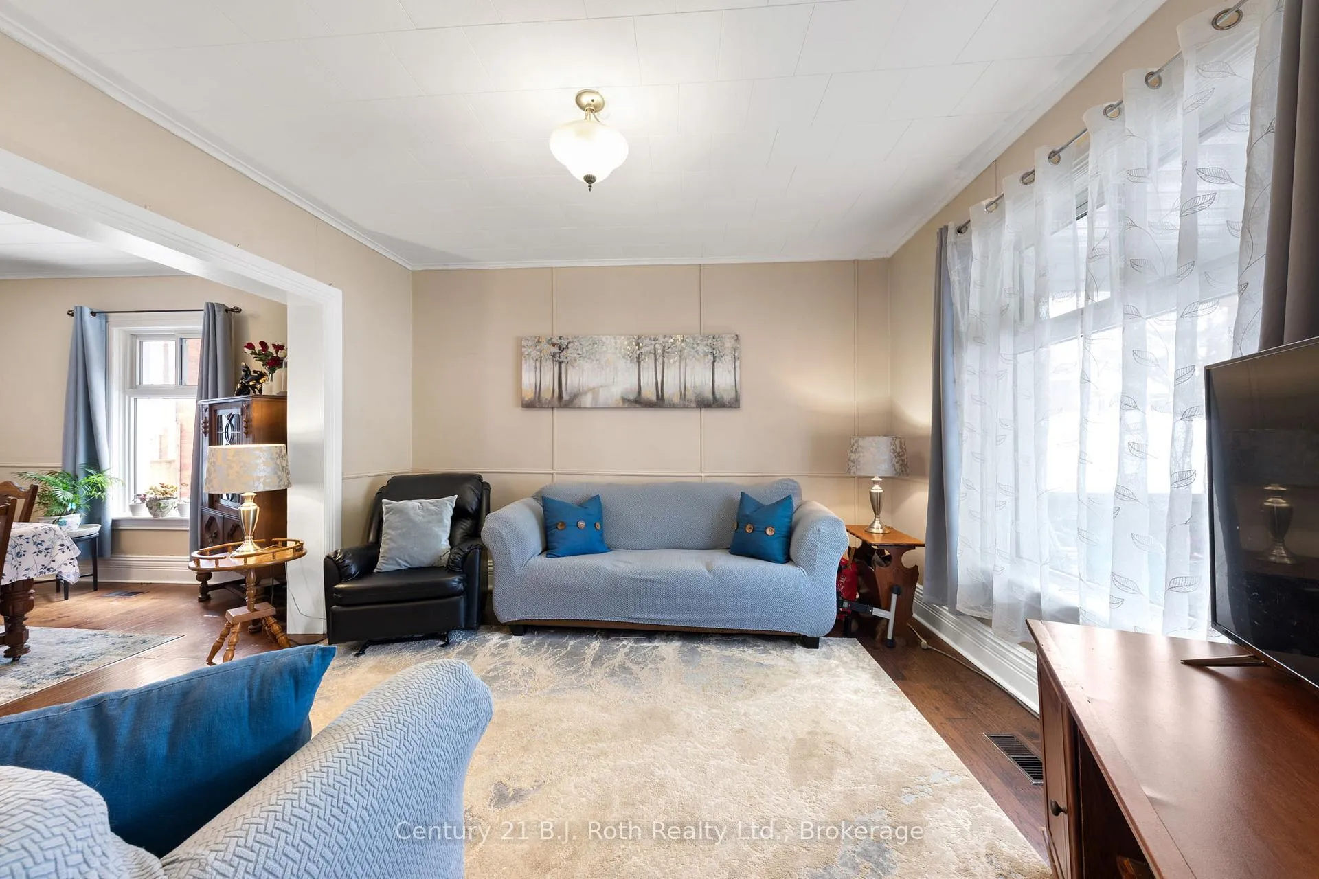 Photo 11 of 347 Second Street, Midland — HOMEH
