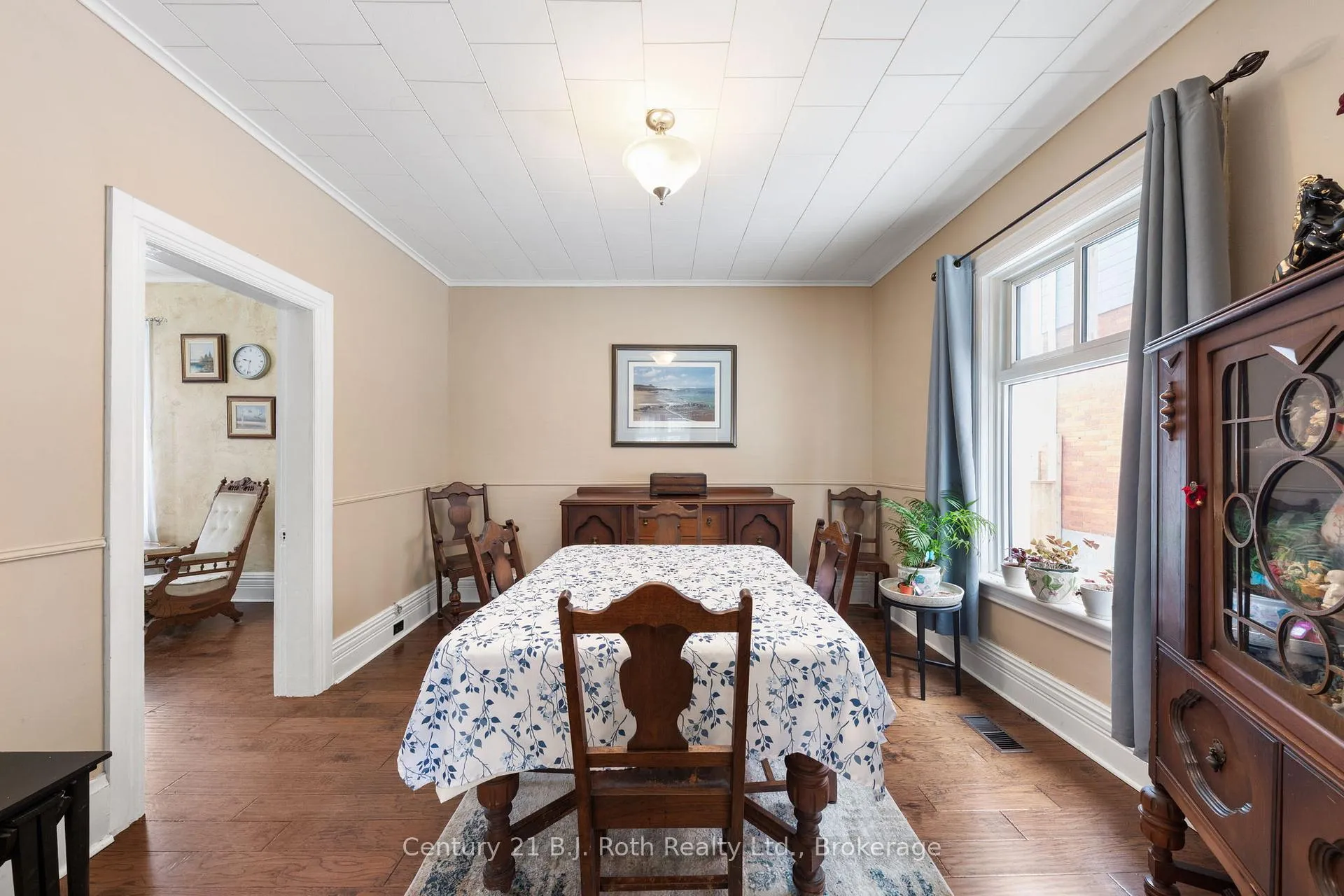 Photo 12 of 347 Second Street, Midland — HOMEH