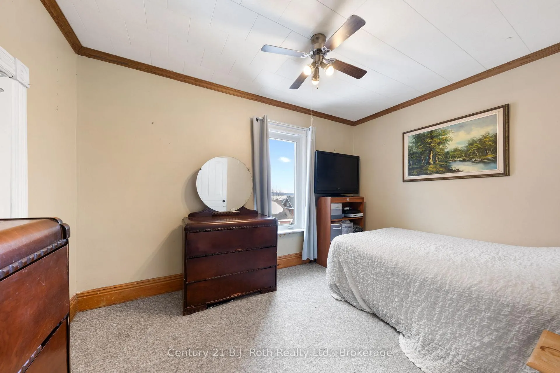 Photo 22 of 347 Second Street, Midland — HOMEH