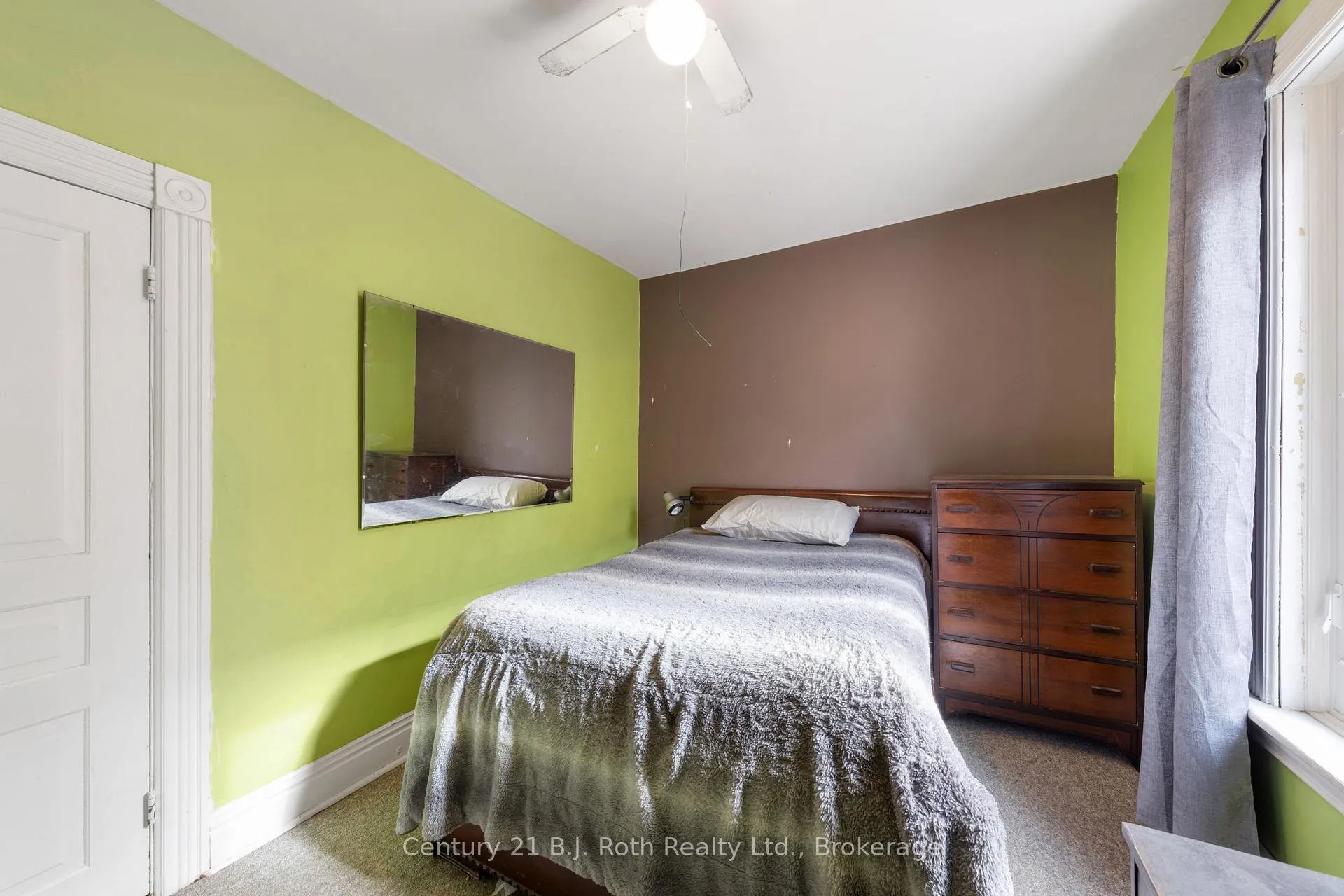 Photo 23 of 347 Second Street, Midland — HOMEH