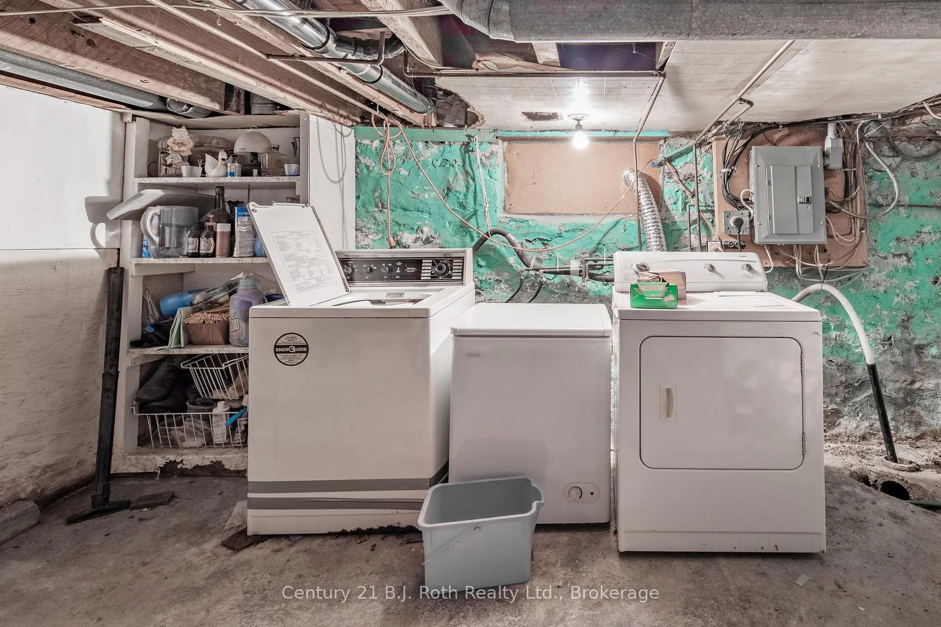 Photo 26 of 347 Second Street, Midland — HOMEH