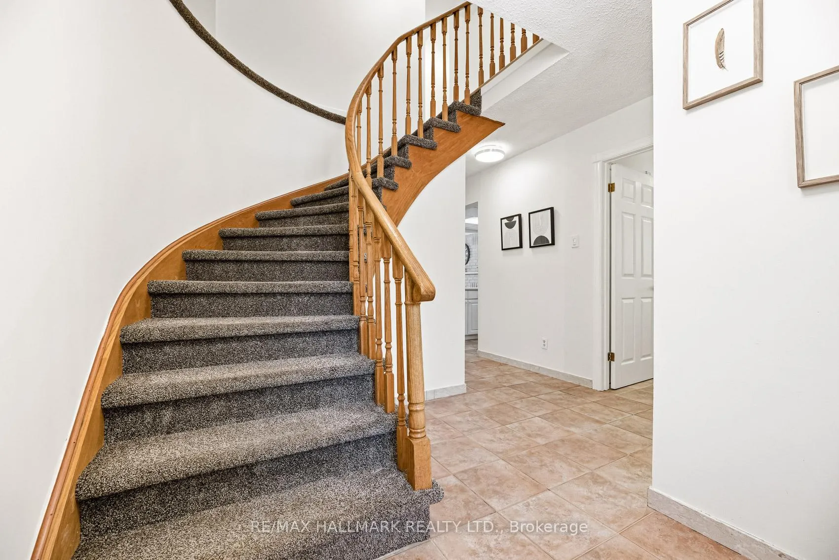 Photo 4 of 71 Robinson Crescent, Whitby, Pringle Creek — HOMEH