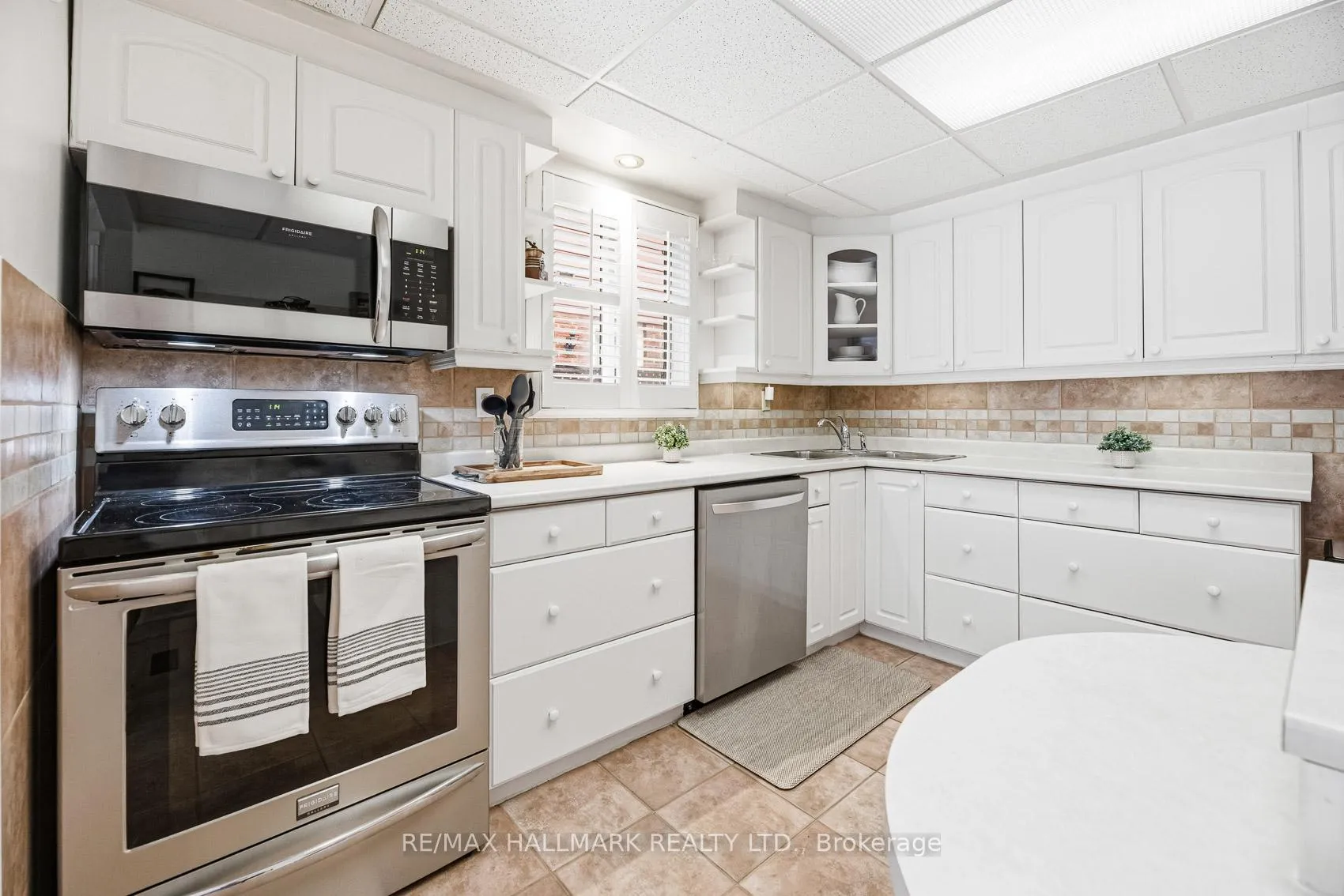 Photo 11 of 71 Robinson Crescent, Whitby, Pringle Creek — HOMEH