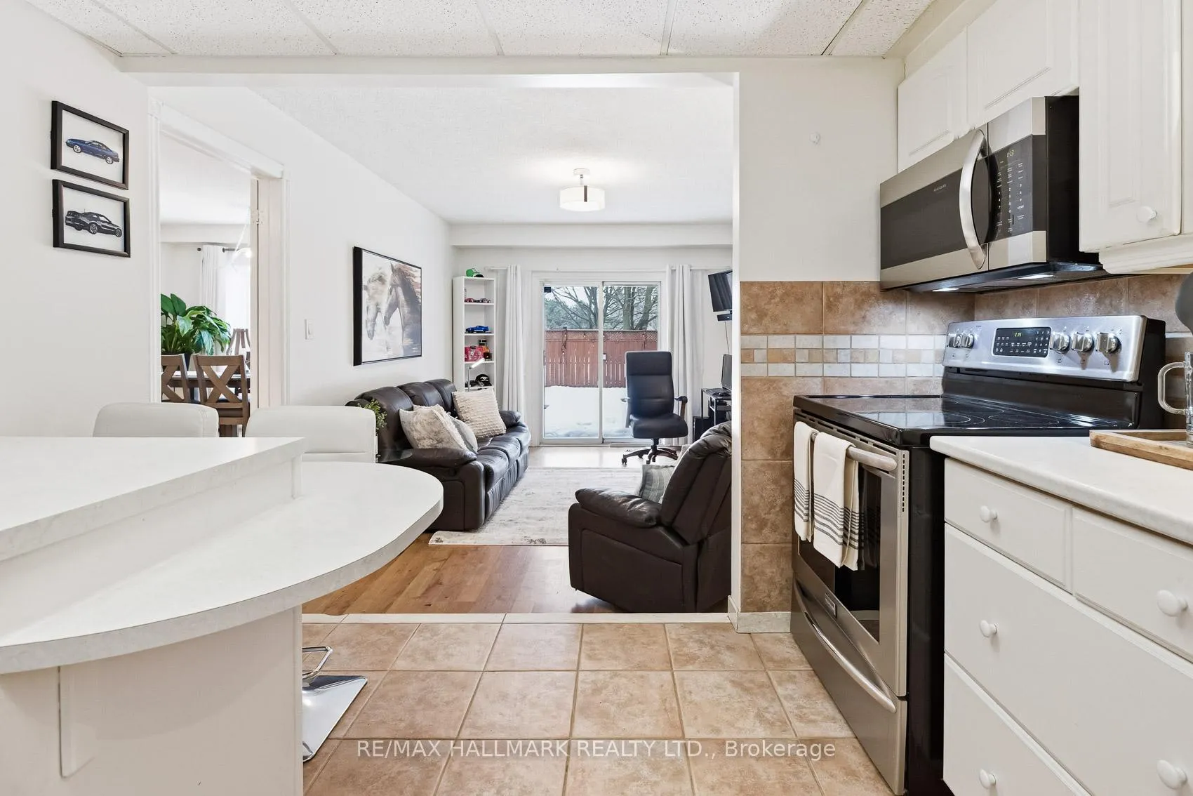 Photo 12 of 71 Robinson Crescent, Whitby, Pringle Creek — HOMEH