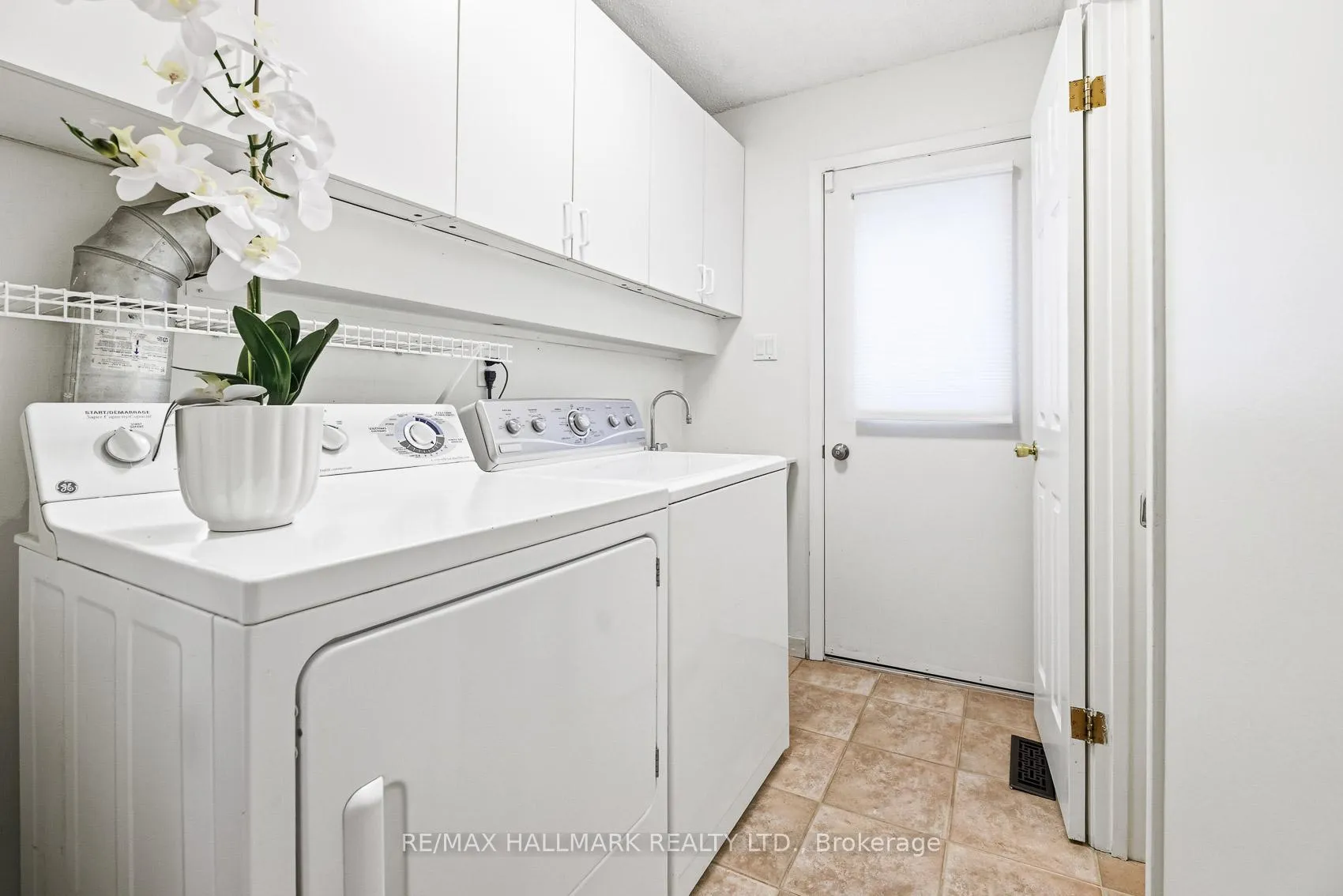Photo 17 of 71 Robinson Crescent, Whitby, Pringle Creek — HOMEH