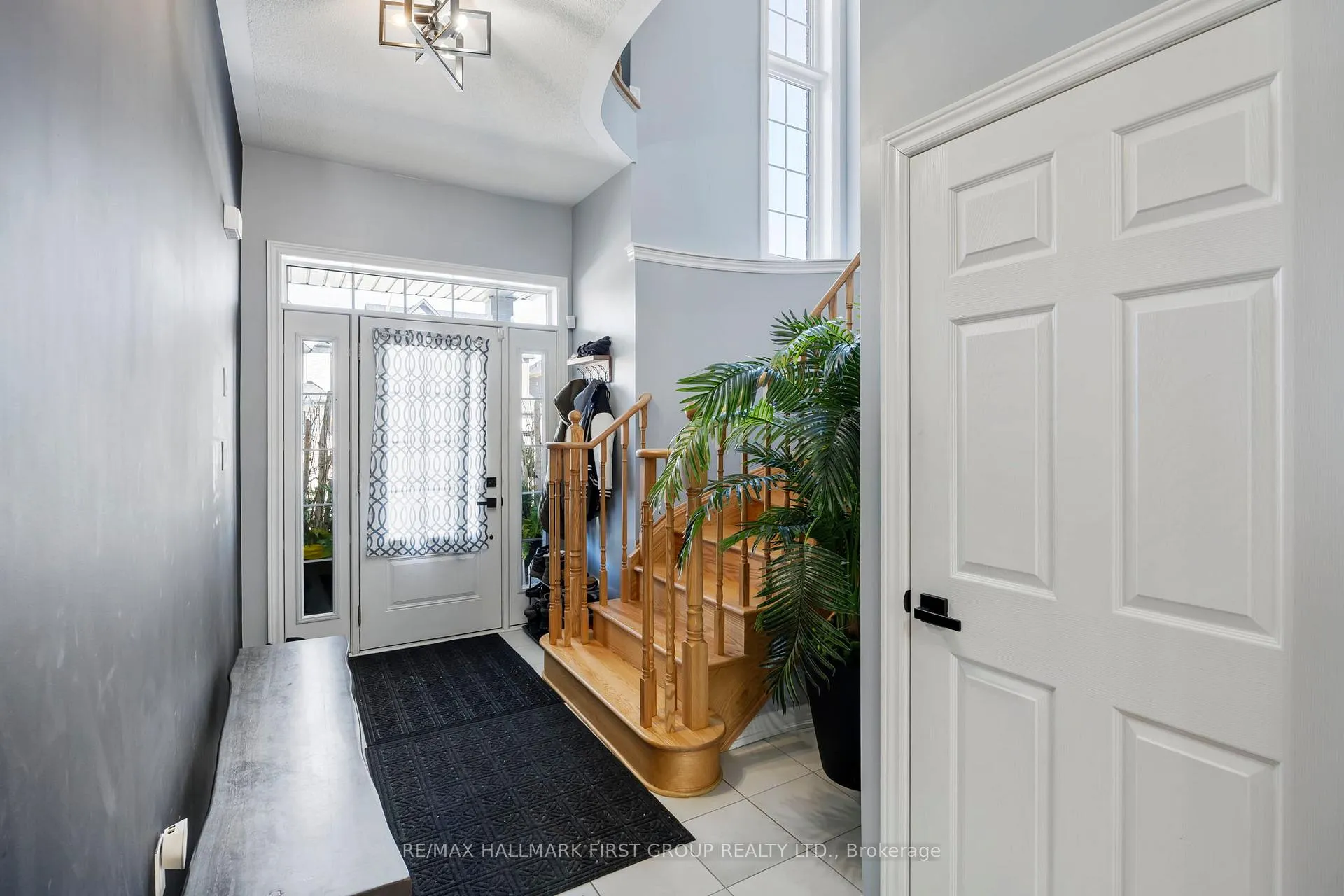 Photo 2 of 307 Northglen Boulevard, Clarington, Bowmanville — HOMEH