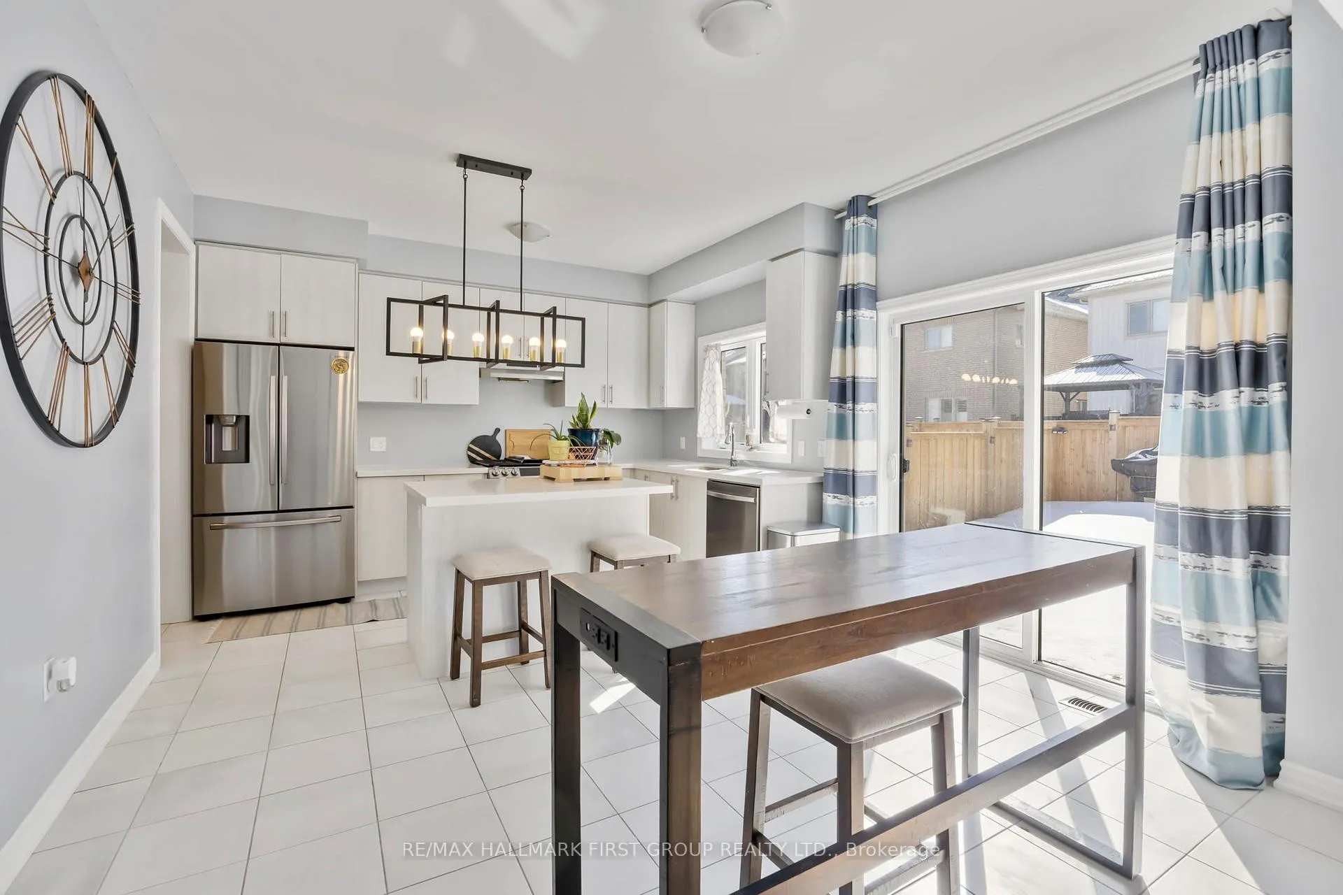 Photo 11 of 307 Northglen Boulevard, Clarington, Bowmanville — HOMEH