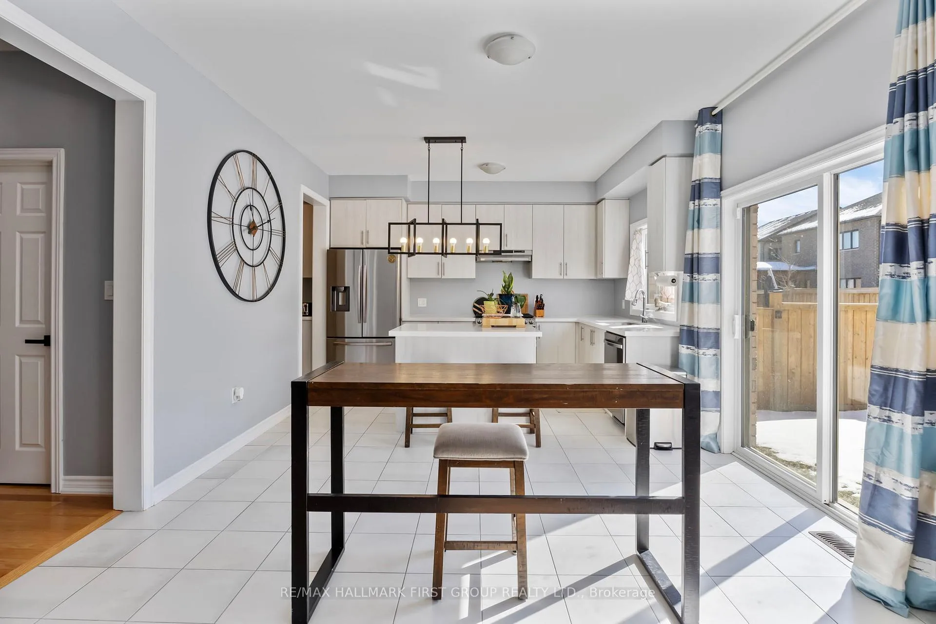 Photo 12 of 307 Northglen Boulevard, Clarington, Bowmanville — HOMEH
