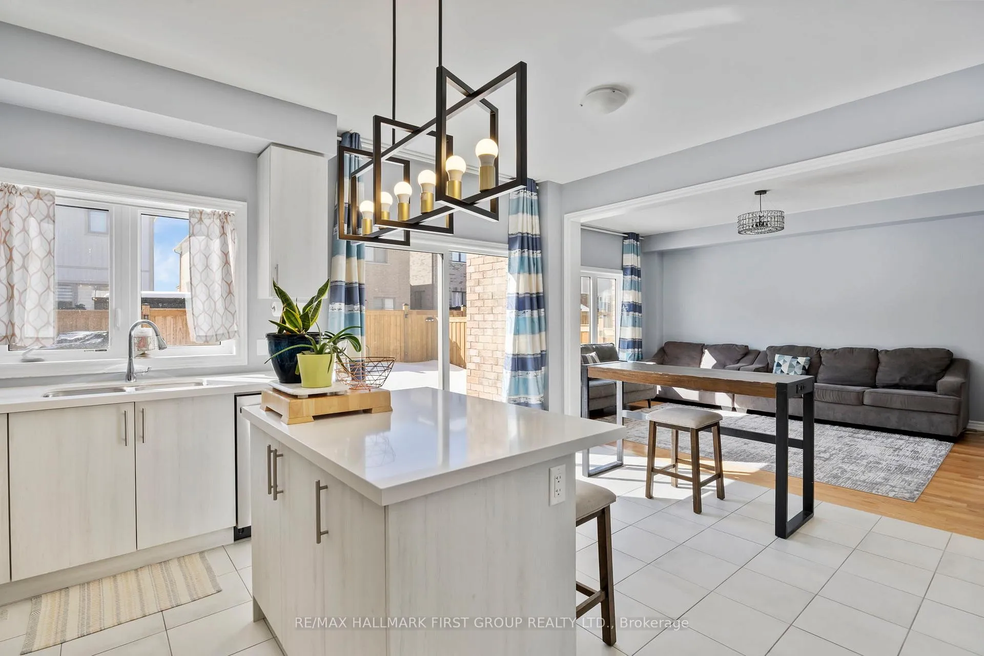 Photo 17 of 307 Northglen Boulevard, Clarington, Bowmanville — HOMEH