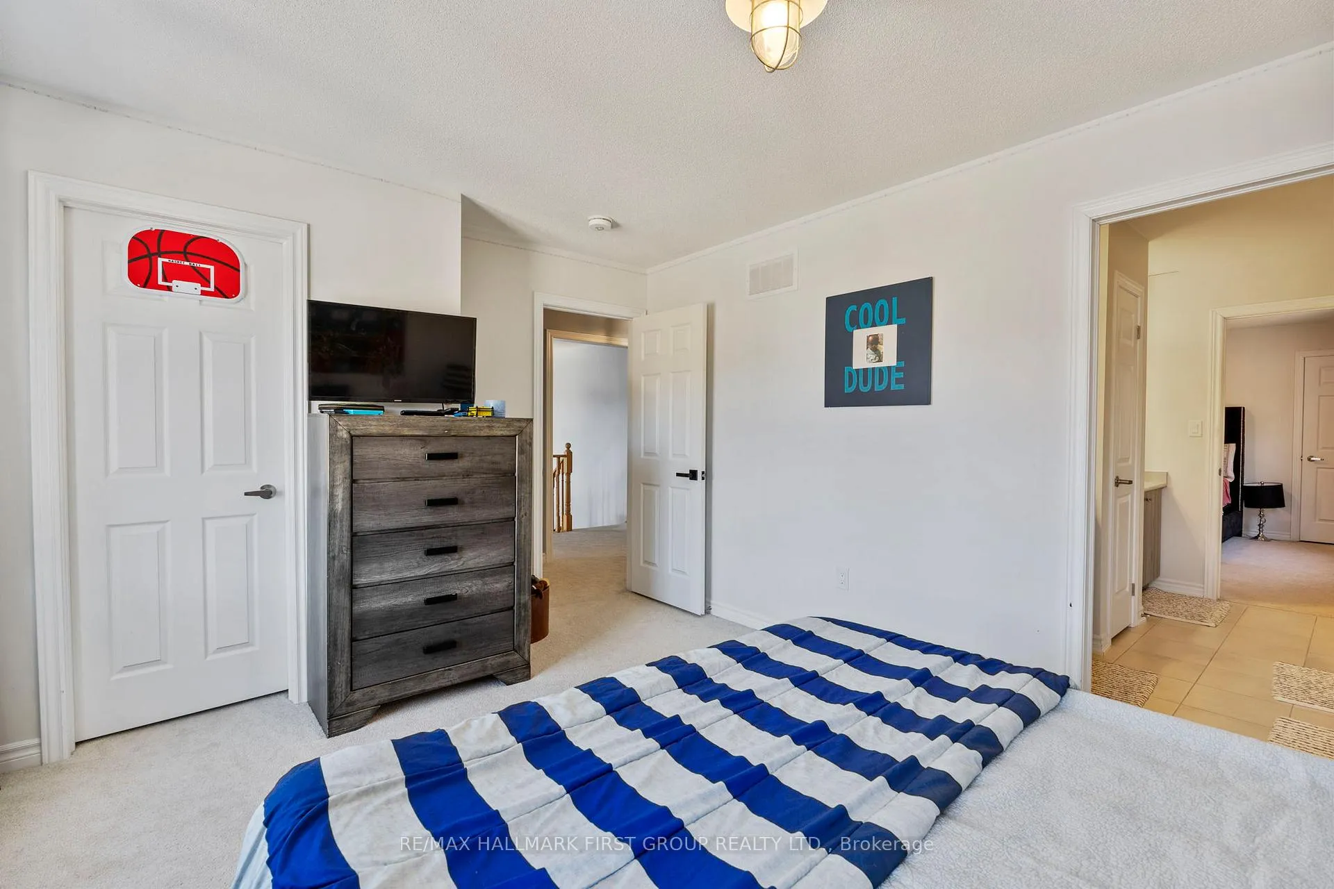 Photo 35 of 307 Northglen Boulevard, Clarington, Bowmanville — HOMEH