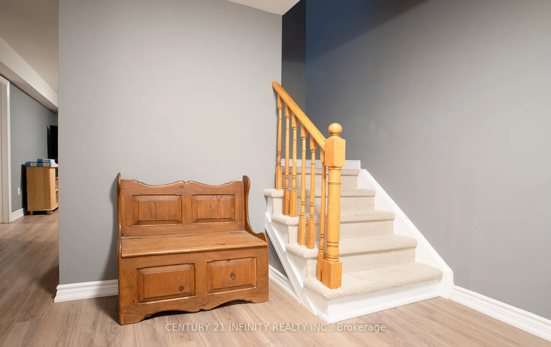 Photo 14 of 6 Granary Lane, Clarington, Courtice — HOMEH