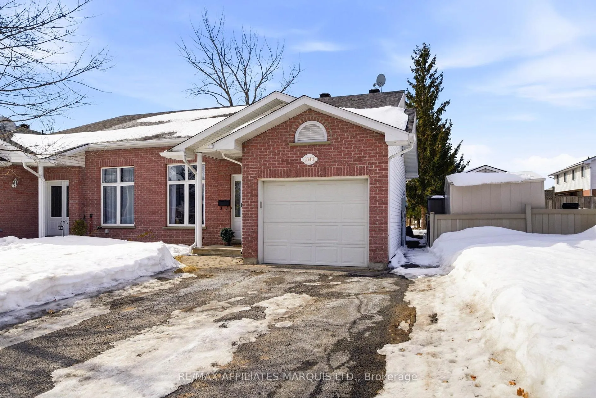 Photo 2 of 2340 Emily Crescent, Cornwall — HOMEH