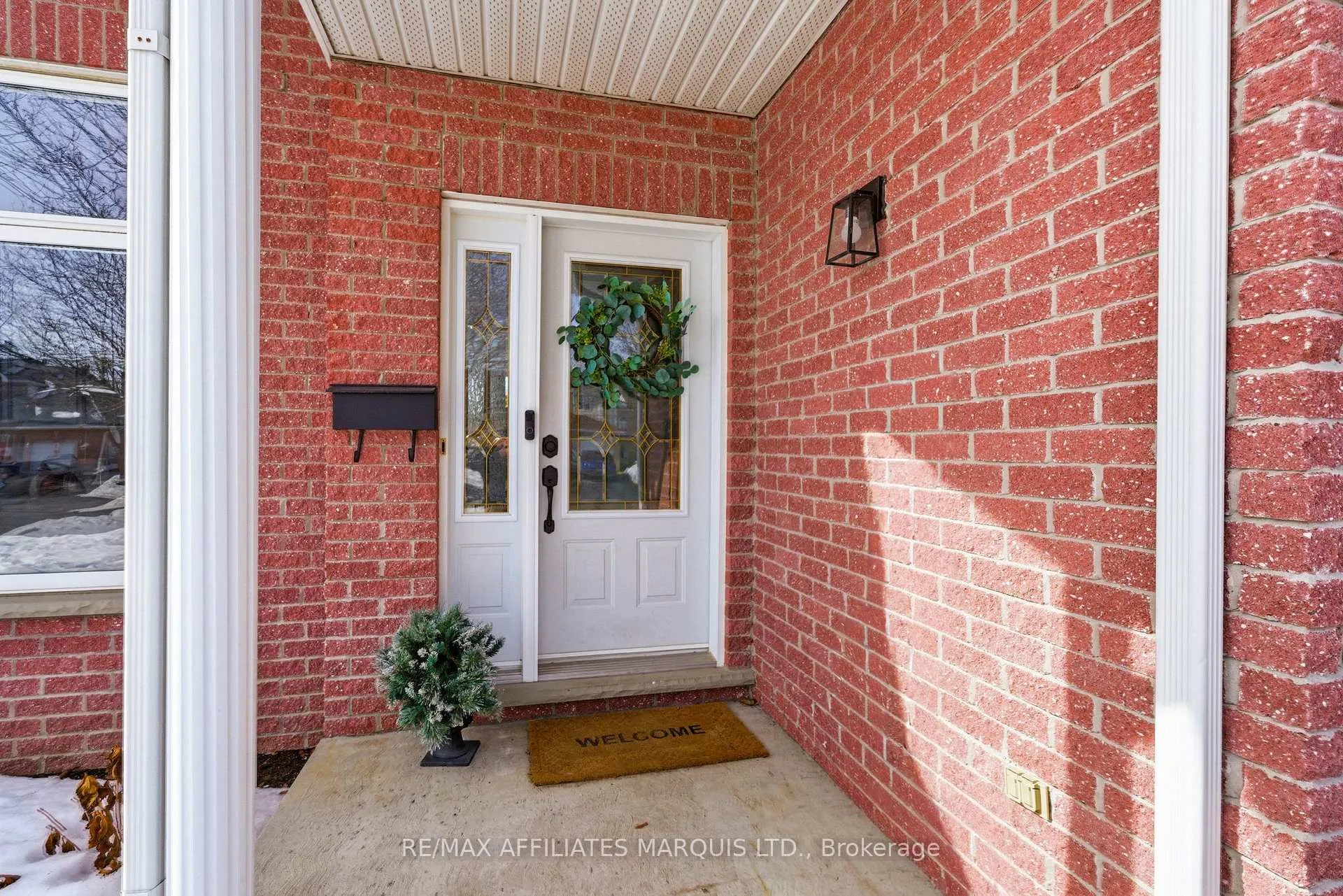 Photo 3 of 2340 Emily Crescent, Cornwall — HOMEH