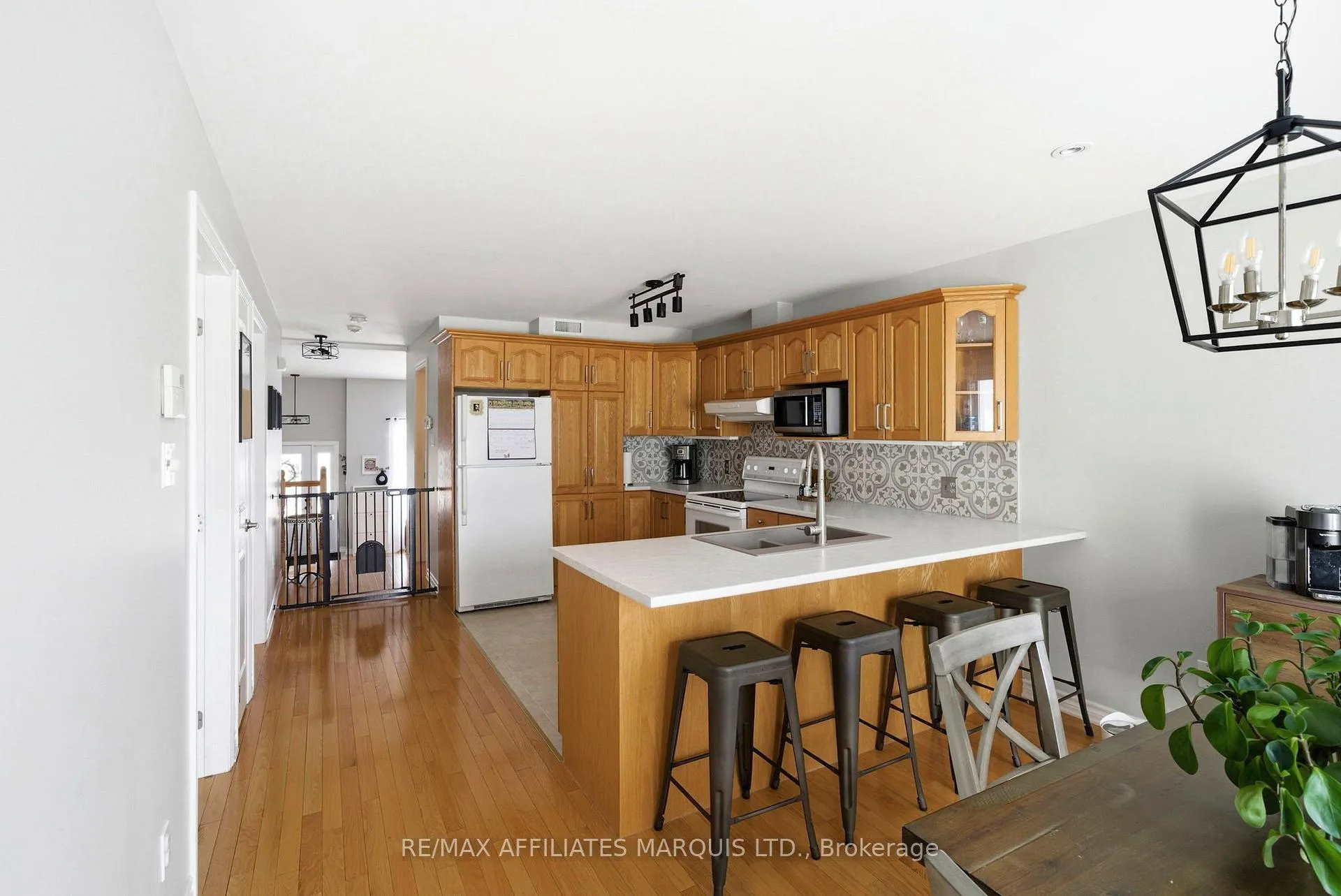 Photo 9 of 2340 Emily Crescent, Cornwall — HOMEH