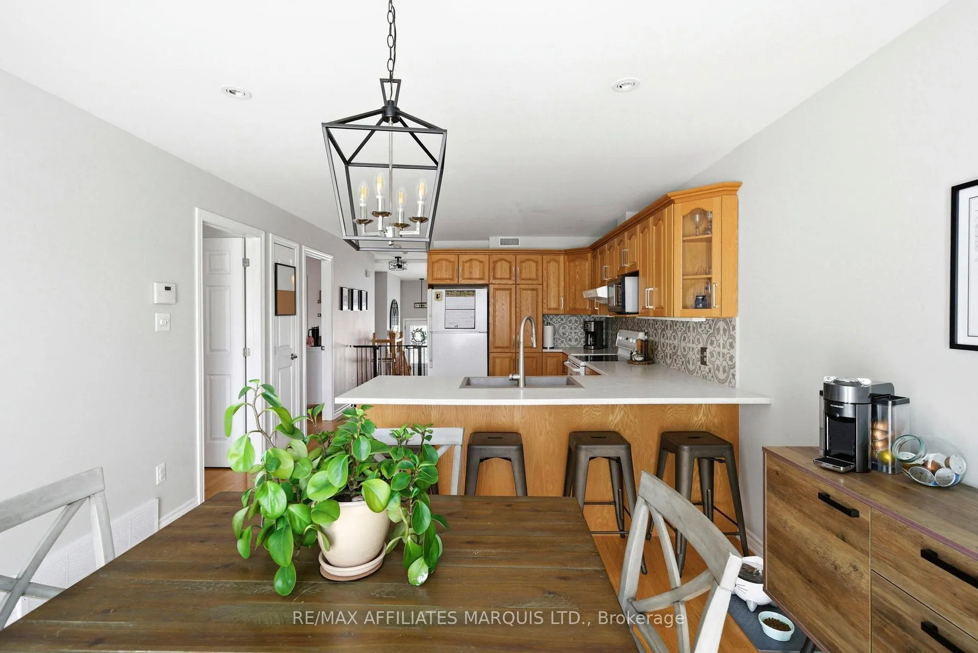 Photo 14 of 2340 Emily Crescent, Cornwall — HOMEH