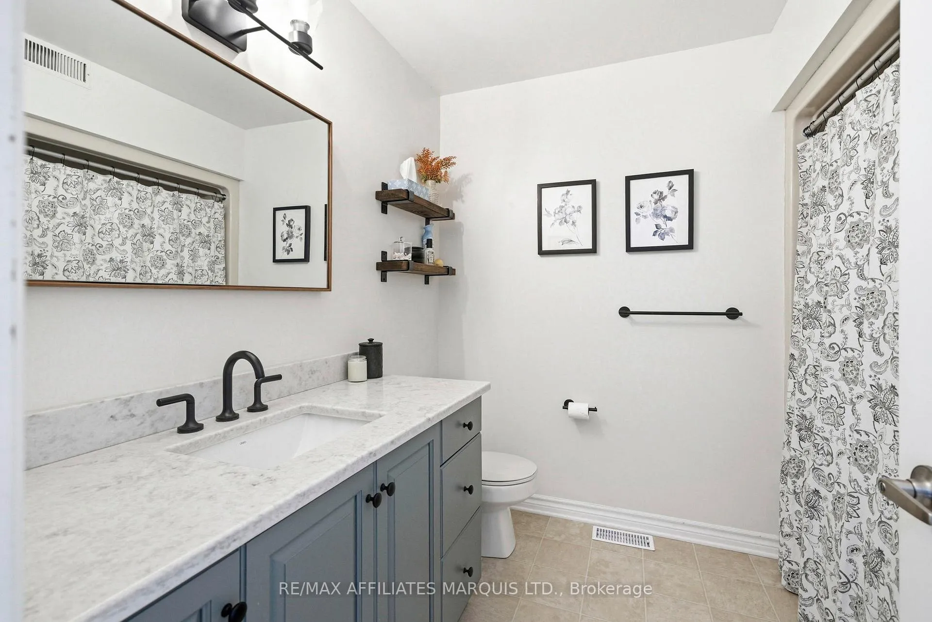 Photo 15 of 2340 Emily Crescent, Cornwall — HOMEH
