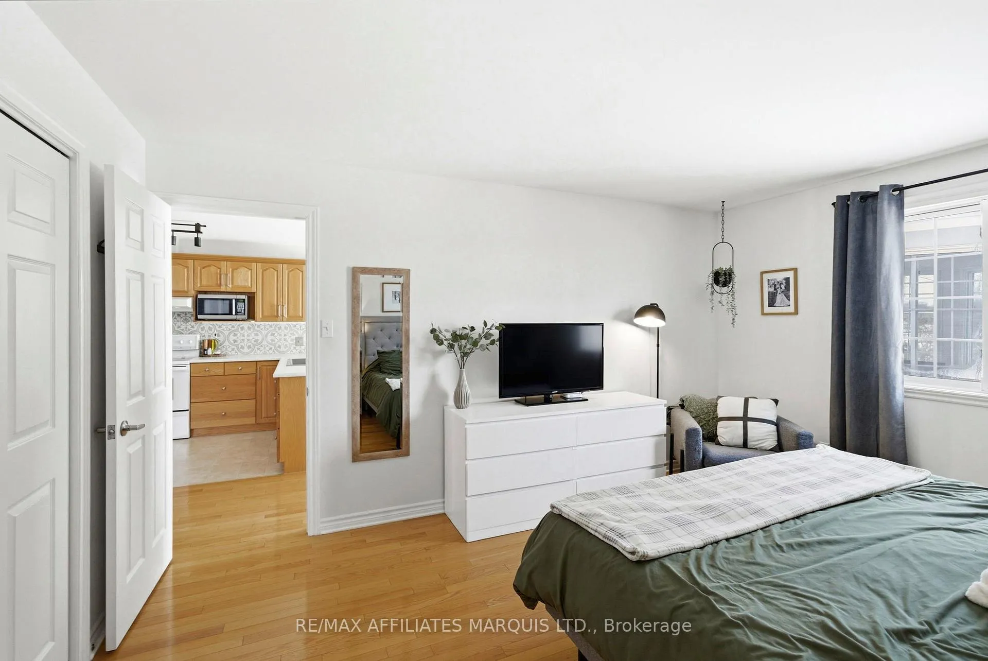Photo 17 of 2340 Emily Crescent, Cornwall — HOMEH