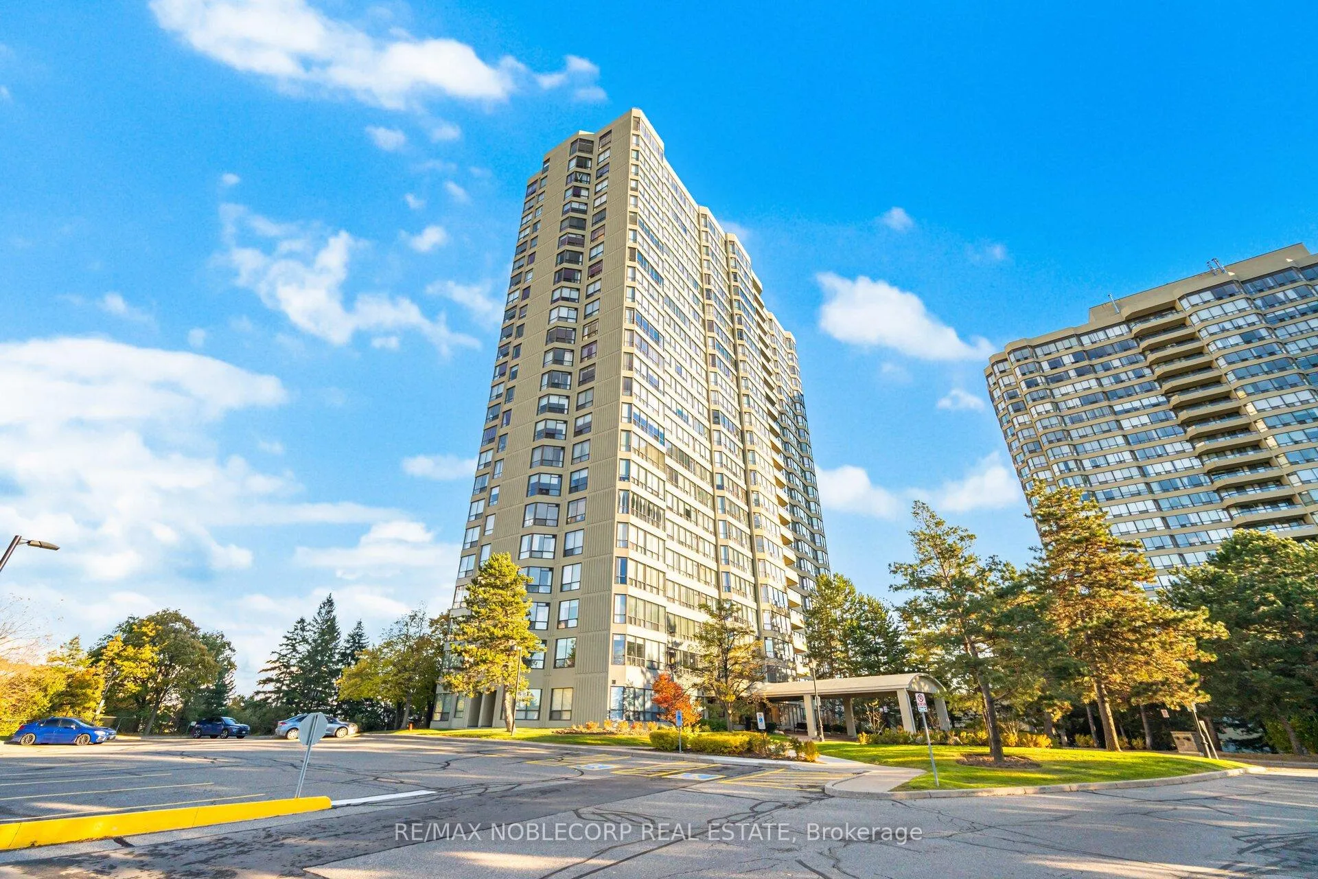 Photo 1 of Unit 1107, 22 Hanover Road, Brampton, Queen Street Corridor — HOMEH