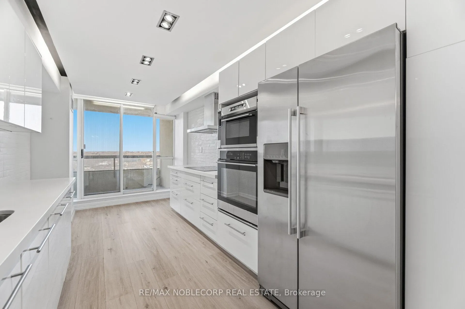 Photo 15 of Unit 1107, 22 Hanover Road, Brampton, Queen Street Corridor — HOMEH