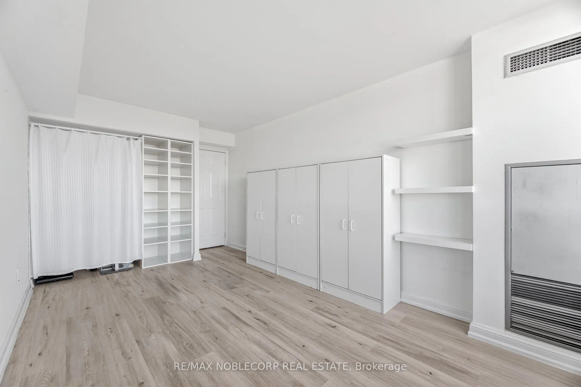 Photo 22 of Unit 1107, 22 Hanover Road, Brampton, Queen Street Corridor — HOMEH