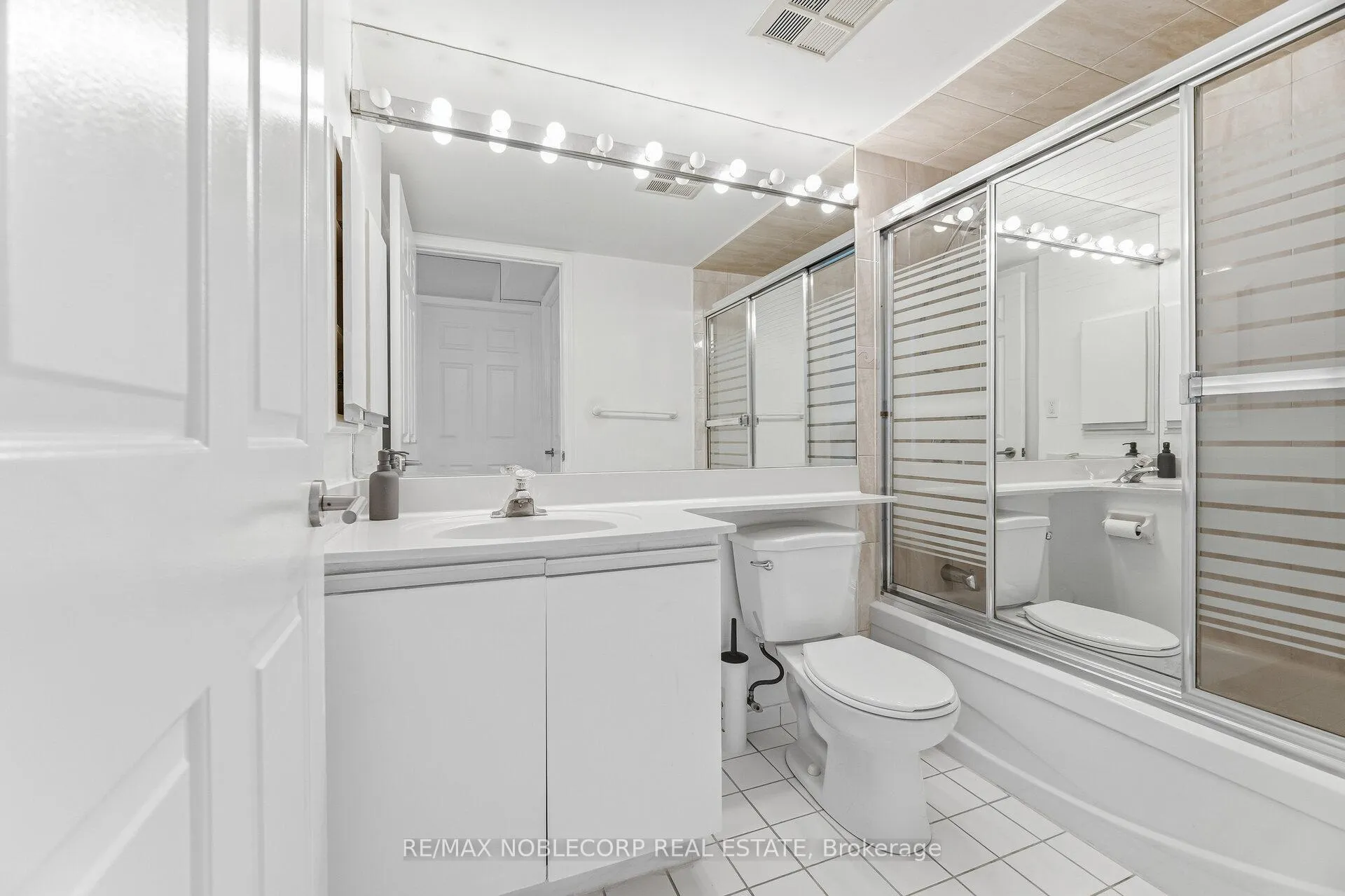 Photo 23 of Unit 1107, 22 Hanover Road, Brampton, Queen Street Corridor — HOMEH