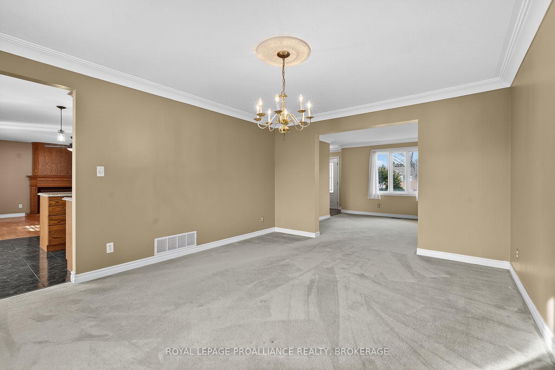 Photo 9 of 520 Citation Crescent, Kingston, City Southwest — HOMEH