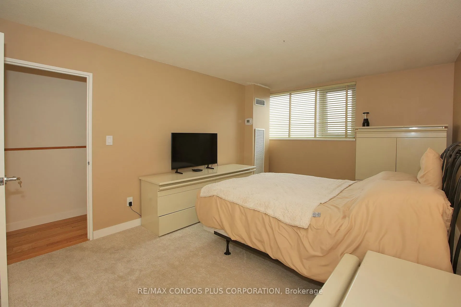 Photo 16 of Unit 1605, 260 Scarlett Road, Toronto, Rockcliffe-Smythe — HOMEH