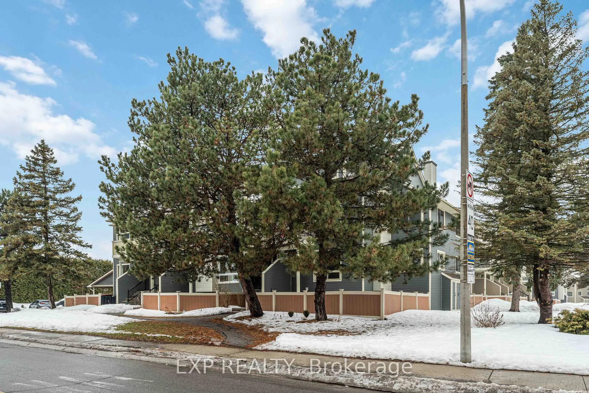 Photo 3 of Unit 45A, 802 St. Andre Drive, Ottawa, Hiawatha Park/Convent Glen — HOMEH