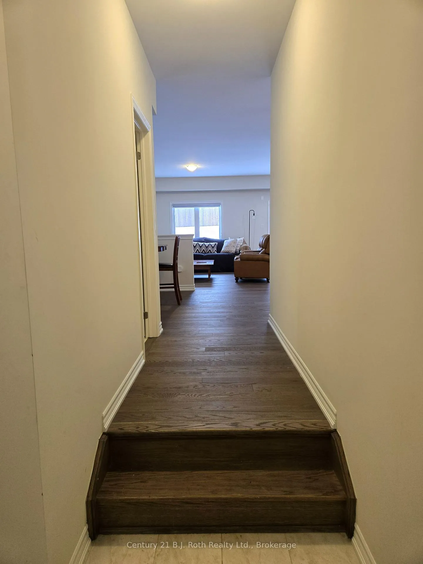 Photo 3 of 305 McEachern Lane, Gravenhurst, Muskoka (S) — HOMEH