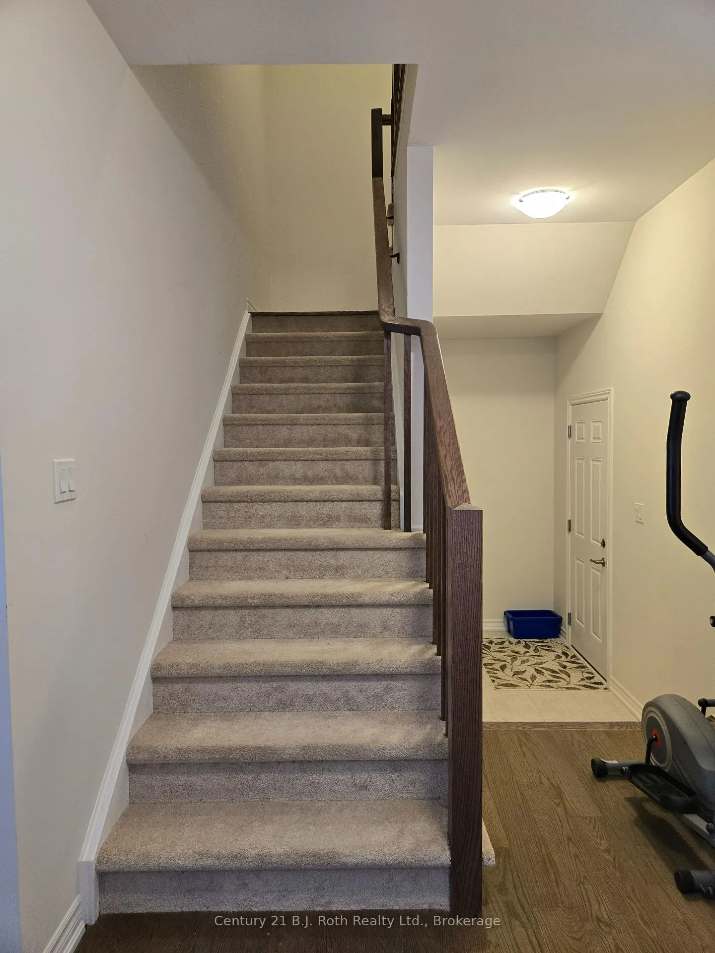Photo 10 of 305 McEachern Lane, Gravenhurst, Muskoka (S) — HOMEH